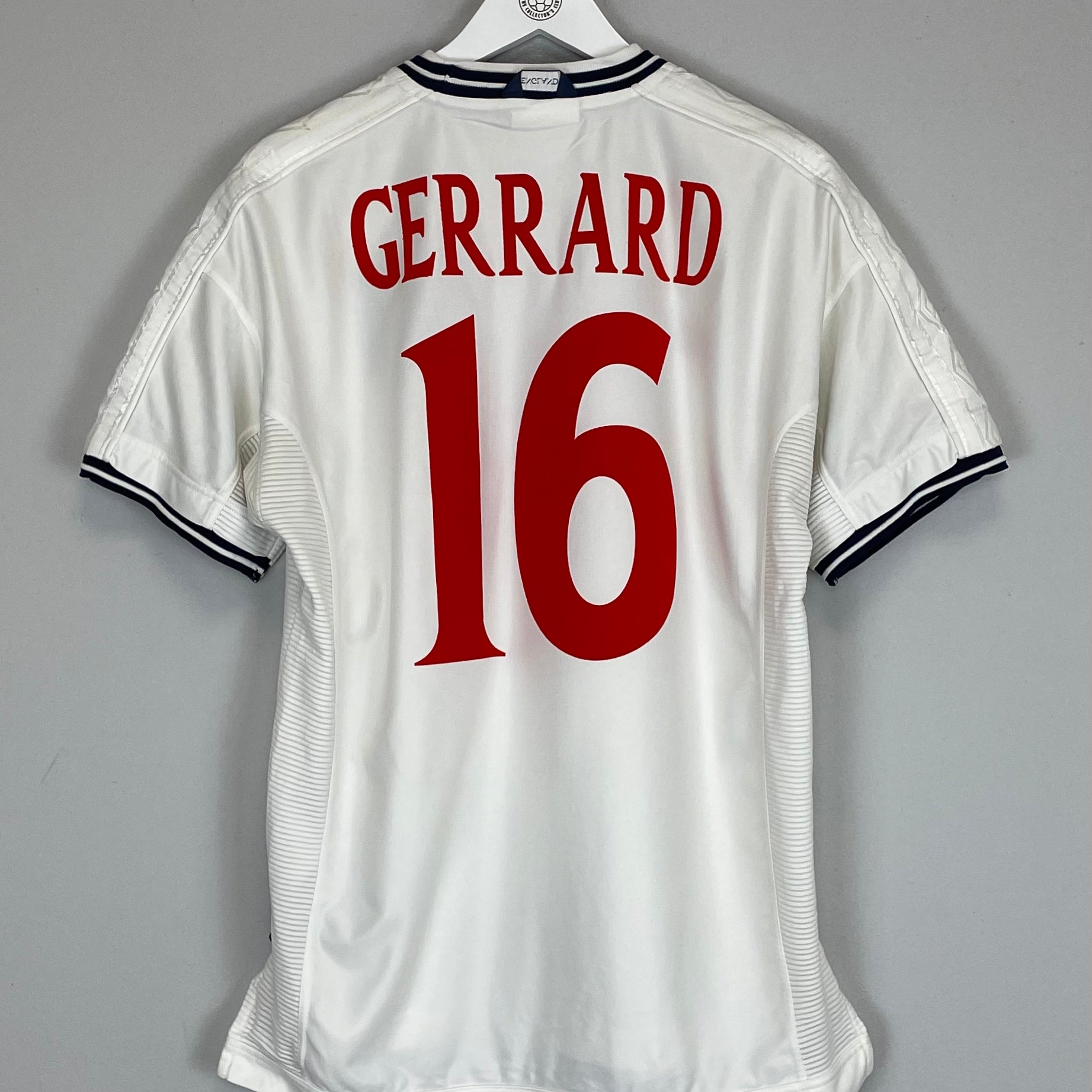 Shop 1999/01 ENGLAND GERRARD #16 HOME SHIRT (L) UMBRO, classic football shirts, vintage football shirts & retro soccer jerseys at Cult Kits