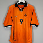 Shop 1998/00 NETHERLANDS KLUIVERT #9 HOME SHIRT (L) NIKE, classic football shirts, vintage football shirts & retro soccer jerseys at Cult Kits