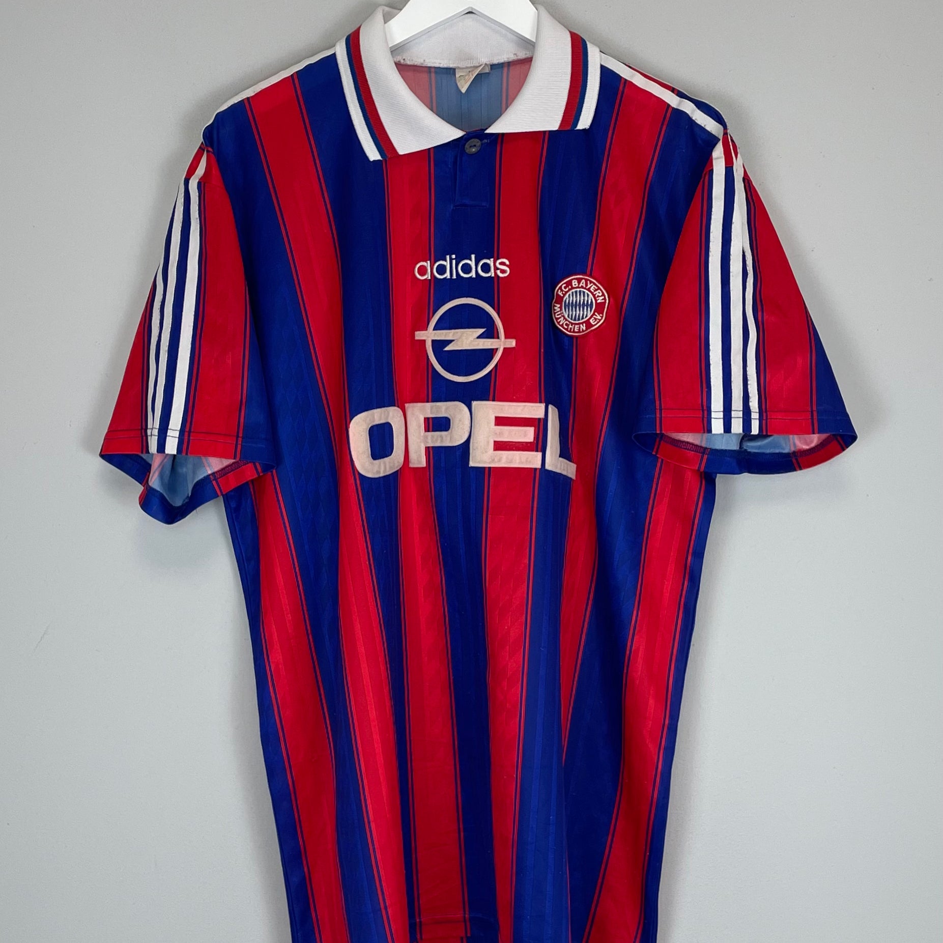 Shop 1995/97 BAYERN MUNICH HOME SHIRT (XL) ADIDAS, classic football shirts, vintage football shirts & retro soccer jerseys at Cult Kits