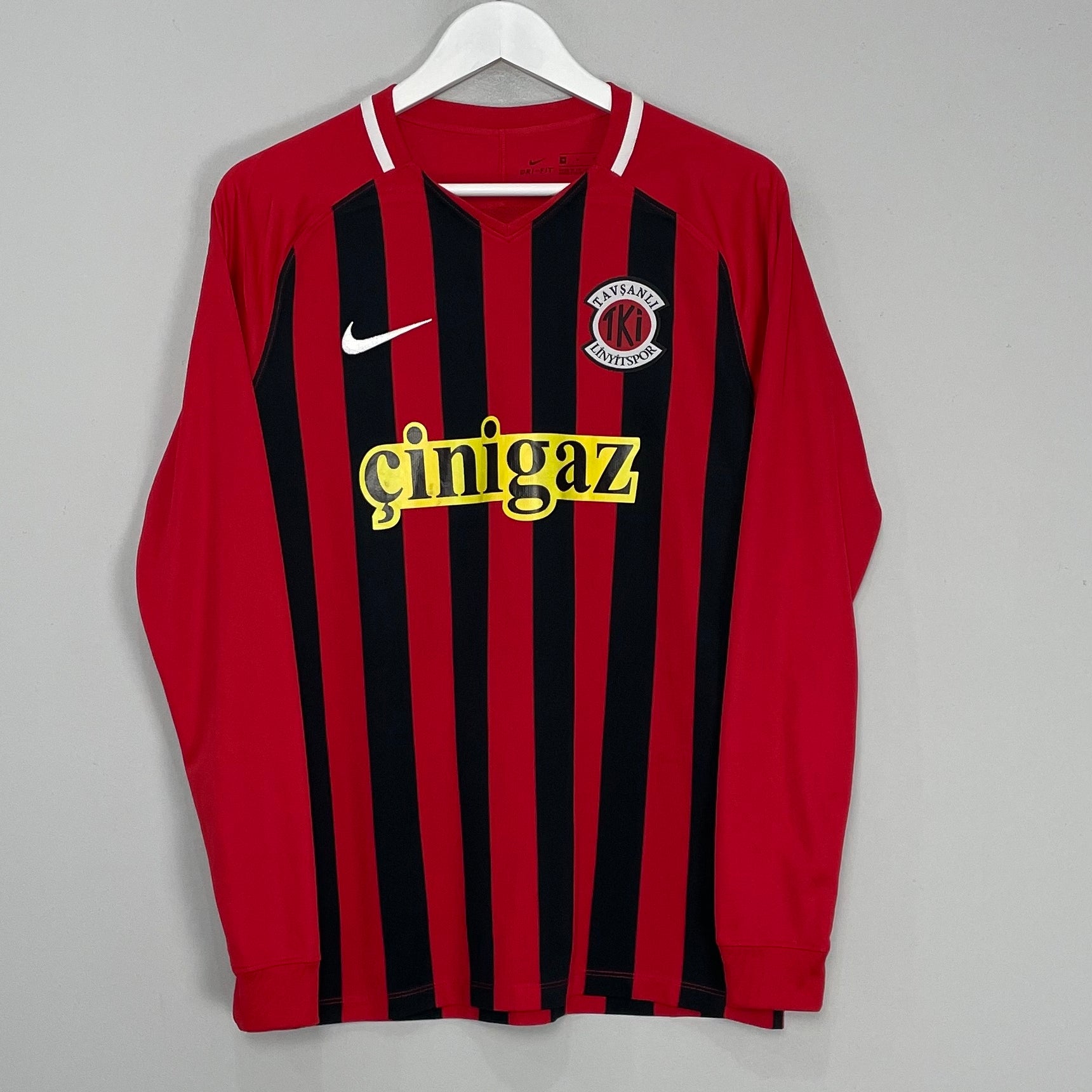 Shop 2017/18 TAVSANLI LINYITSPOR AYDEMIR #64 L/S HOME SHIRT (M) NIKE, classic football shirts, vintage football shirts & retro soccer jerseys at Cult Kits