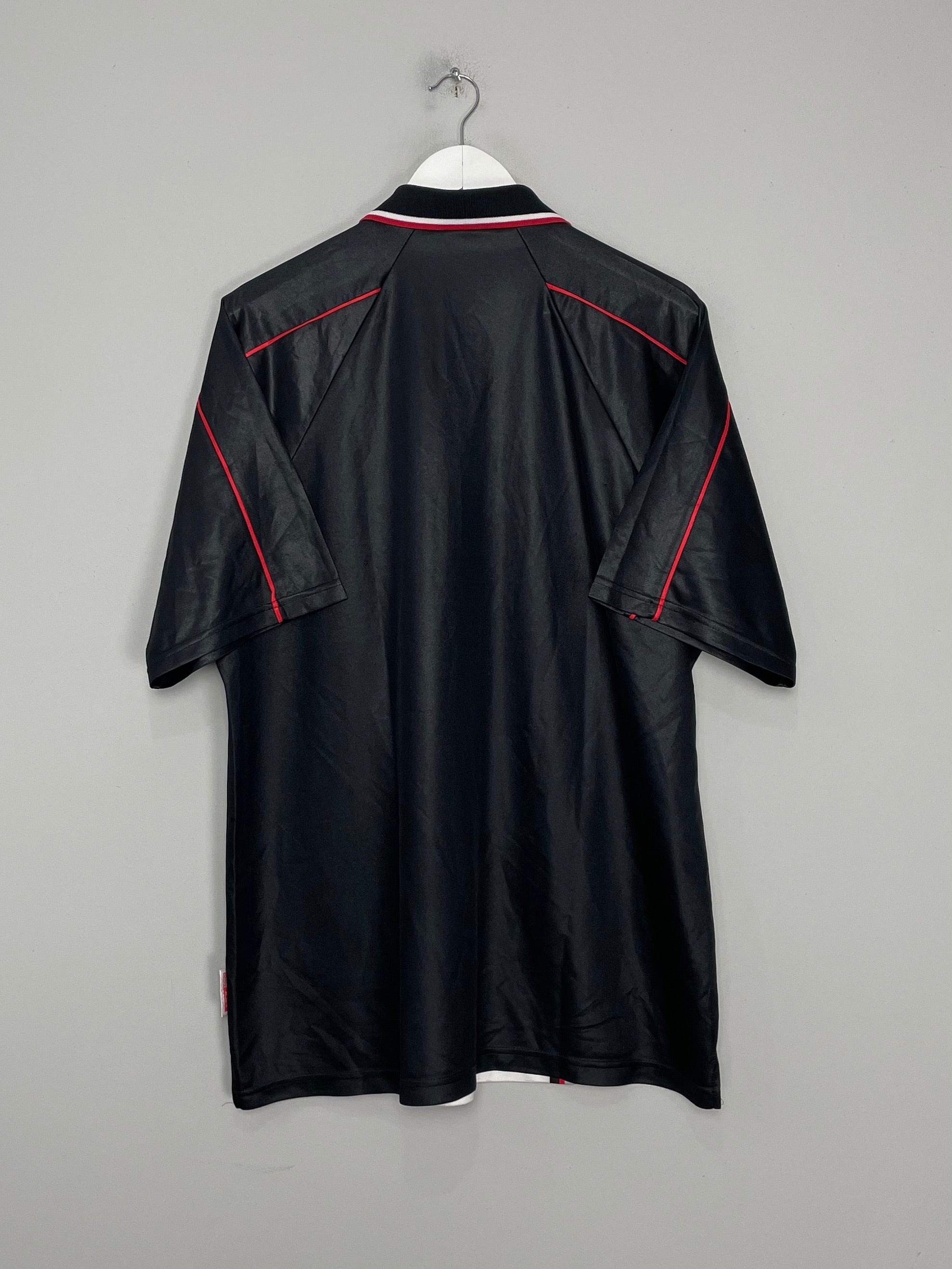 Shop 1998/99 AJAX AWAY SHIRT (XL) UMBRO, classic football shirts, vintage football shirts & retro soccer jerseys at Cult Kits