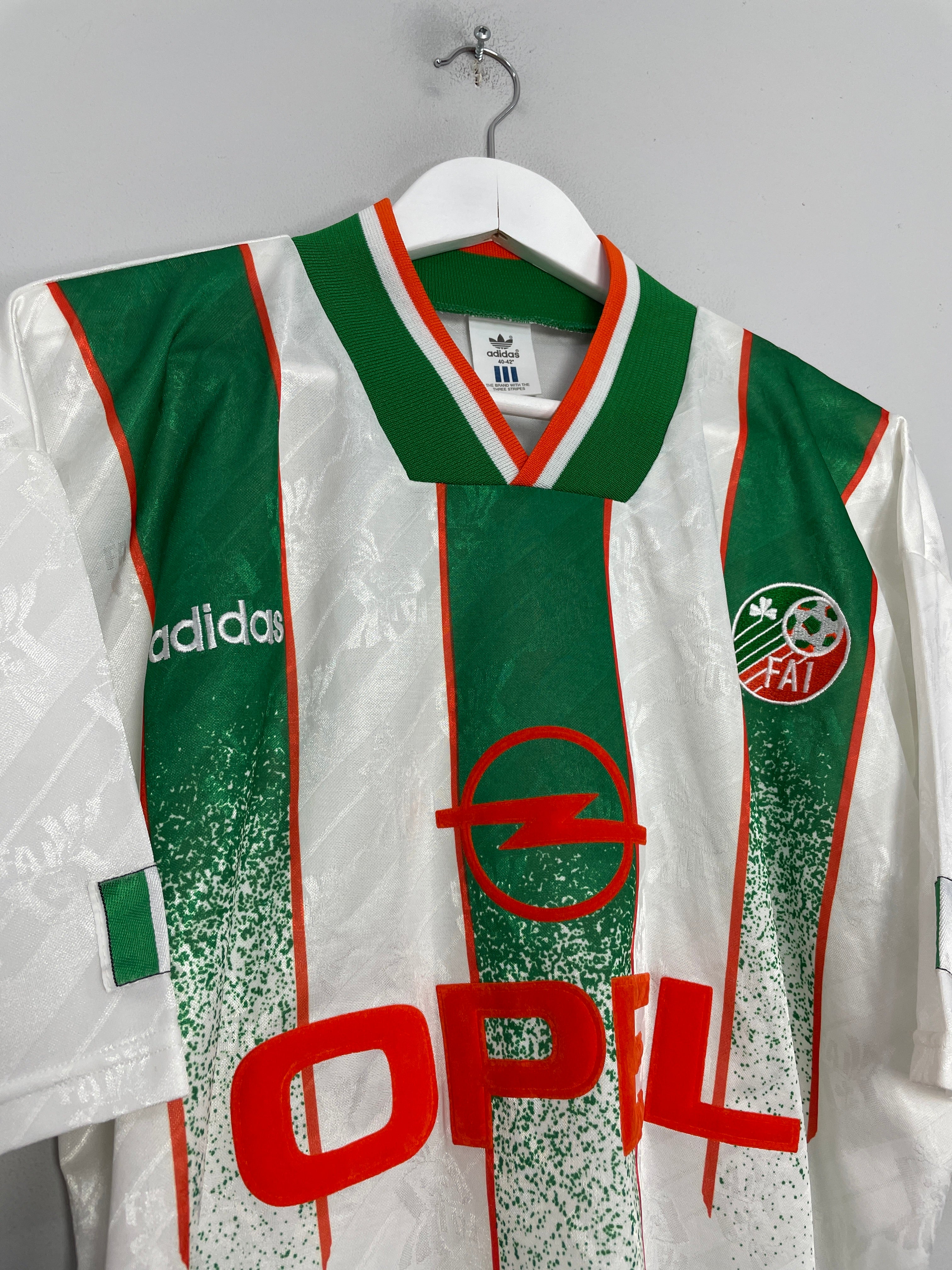 Shop 1994/95 IRELAND AWAY SHIRT (M) ADIDAS, classic football shirts, vintage football shirts & retro soccer jerseys at Cult Kits