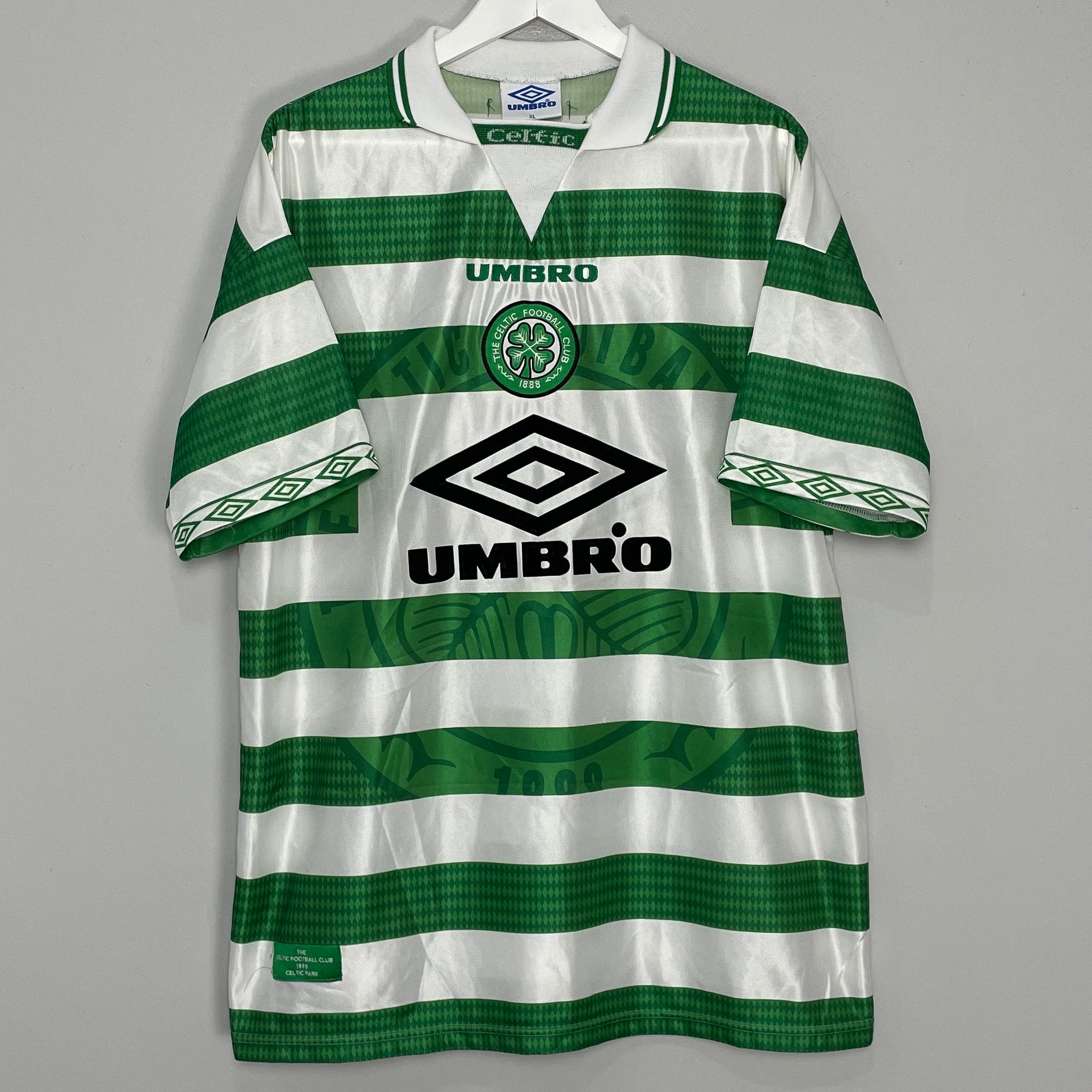 Shop 1997/99 CELTIC HOME SHIRT (XL) UMBRO, classic football shirts, vintage football shirts & retro soccer jerseys at Cult Kits