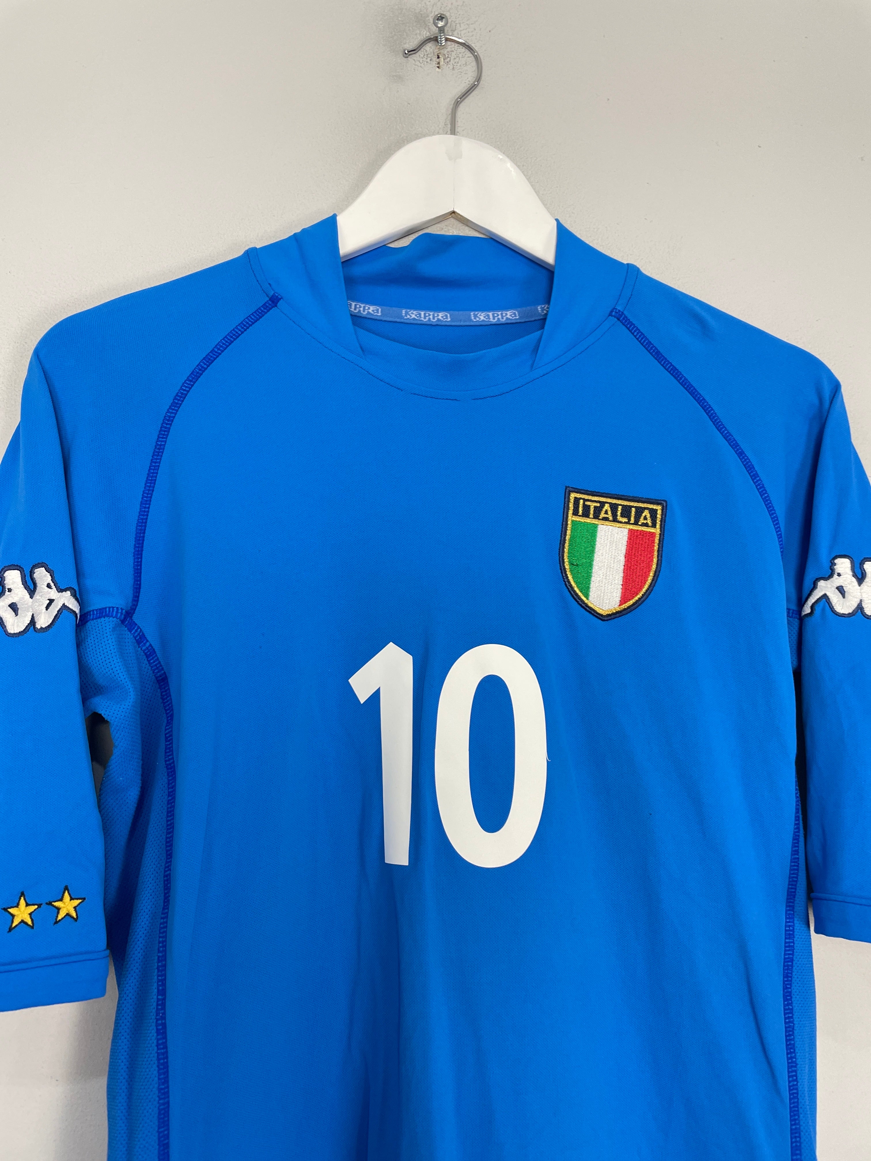 Shop 2002 ITALY TOTTI #10 HOME SHIRT (M) KAPPA, classic football shirts, vintage football shirts & retro soccer jerseys at Cult Kits