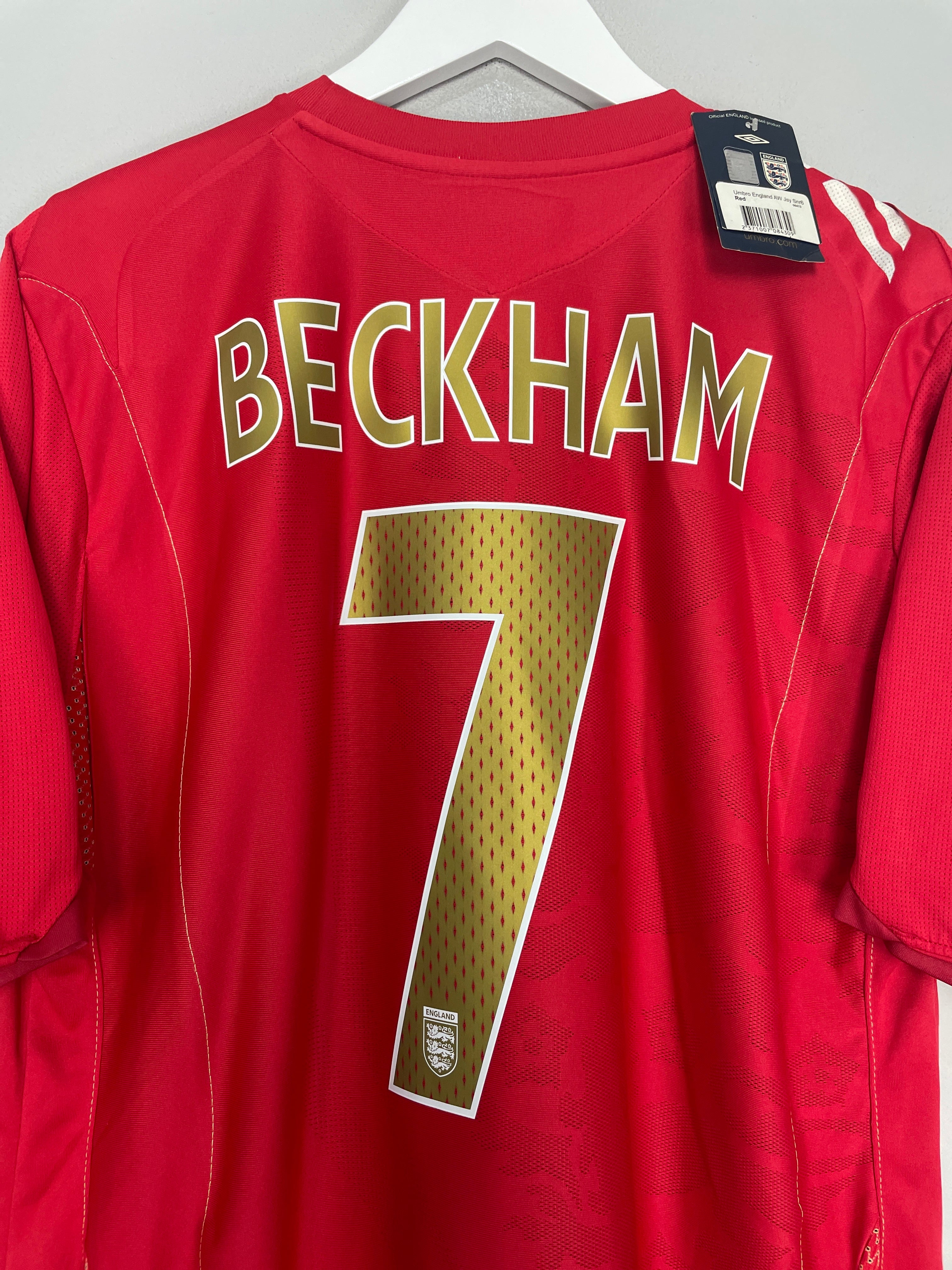 Shop 2006/08 ENGLAND BECKHAM #7 *BNWT* AWAY SHIRT (L) UMBRO, classic football shirts, vintage football shirts & retro soccer jerseys at Cult Kits