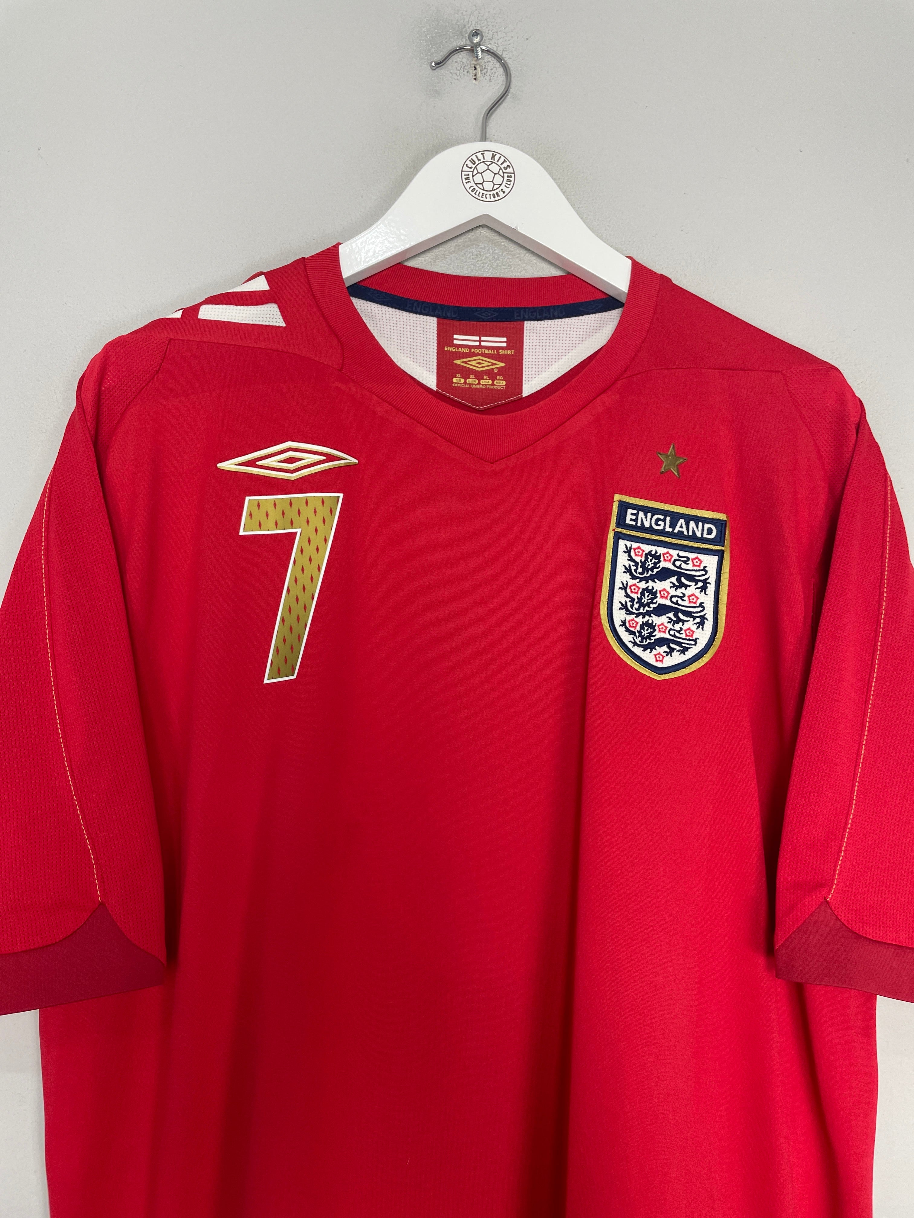 Shop 2006/08 ENGLAND BECKHAM #7 AWAY SHIRT (XL) UMBRO, classic football shirts, vintage football shirts & retro soccer jerseys at Cult Kits