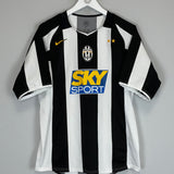 Shop 2004/05 JUVENTUS NEDVED #11 HOME SHIRT (M) NIKE, classic football shirts, vintage football shirts & retro soccer jerseys at Cult Kits