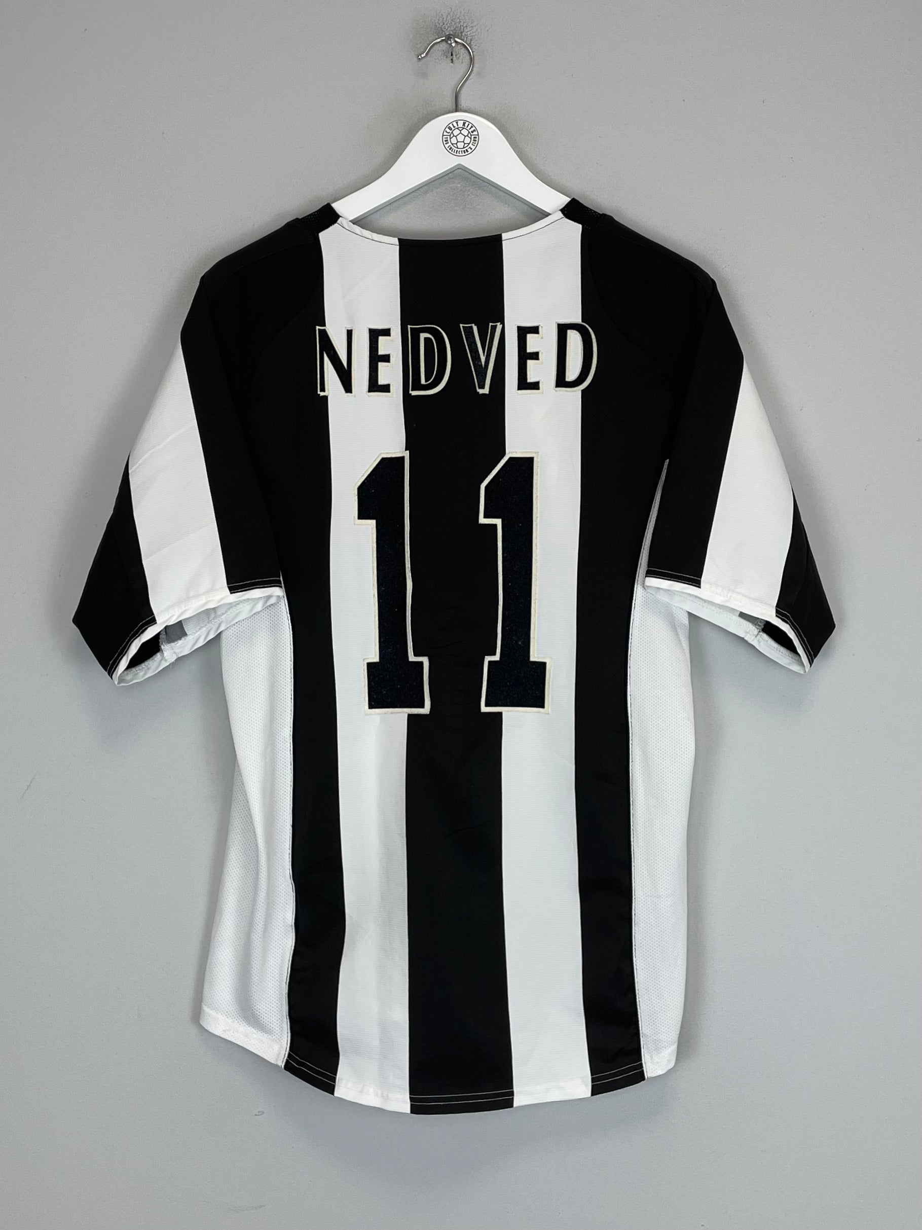 Shop 2004/05 JUVENTUS NEDVED #11 HOME SHIRT (M) NIKE, classic football shirts, vintage football shirts & retro soccer jerseys at Cult Kits