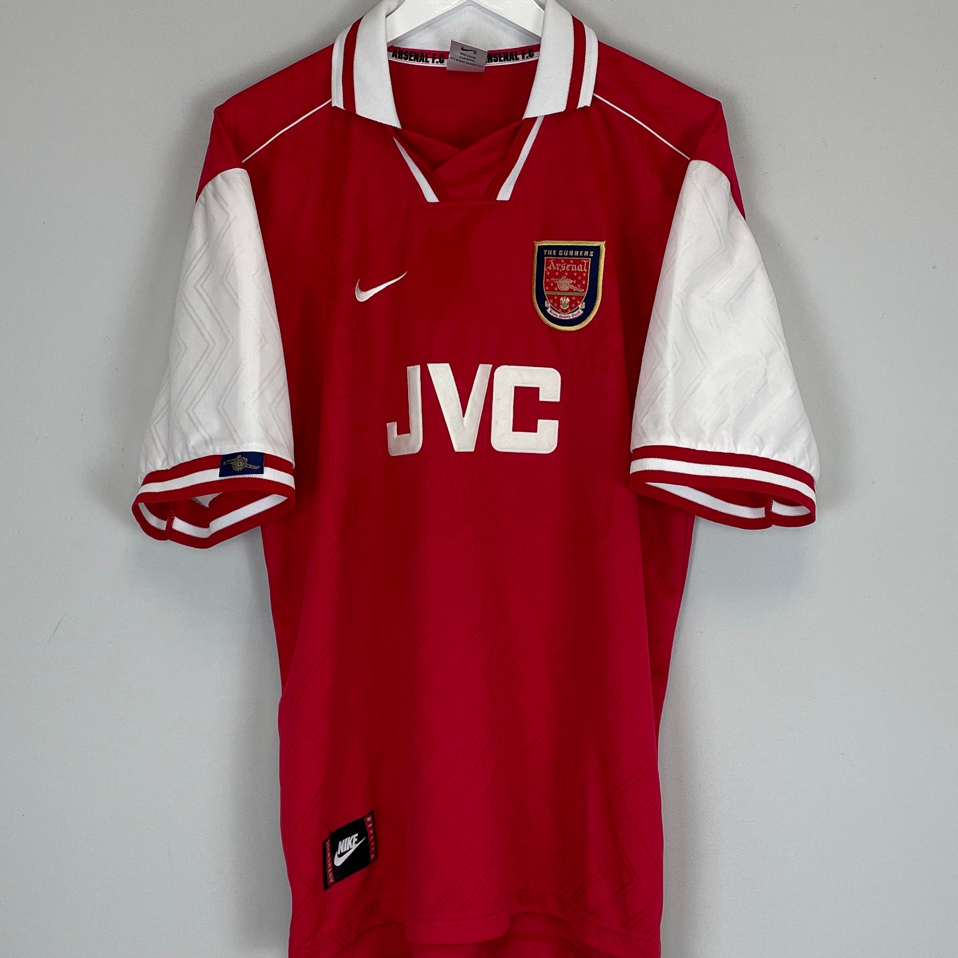 Shop 1996/98 ARSENAL PEPE #10 HOME SHIRT (XL) NIKE, classic football shirts, vintage football shirts & retro soccer jerseys at Cult Kits