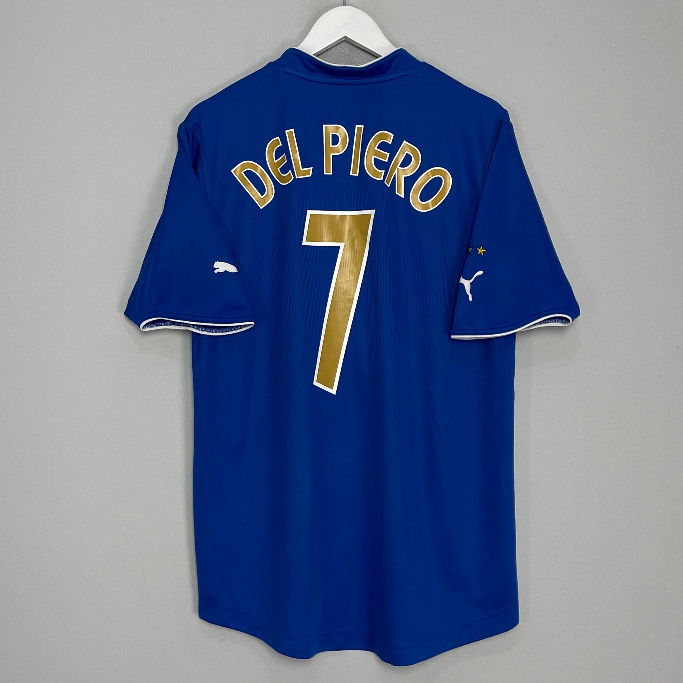 Shop 2003/04 ITALY DEL PIERO #10 HOME SHIRT (L) PUMA, classic football shirts, vintage football shirts & retro soccer jerseys at Cult Kits