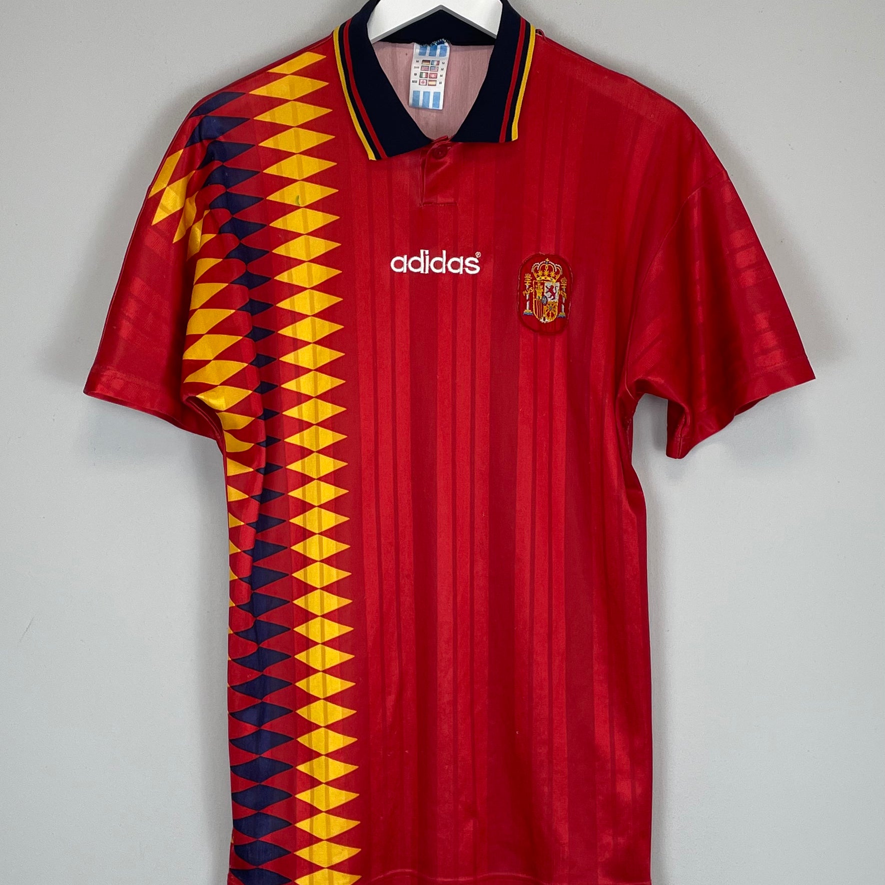 Shop 1994/96 SPAIN HOME SHIRT (M) ADIDAS, classic football shirts, vintage football shirts & retro soccer jerseys at Cult Kits