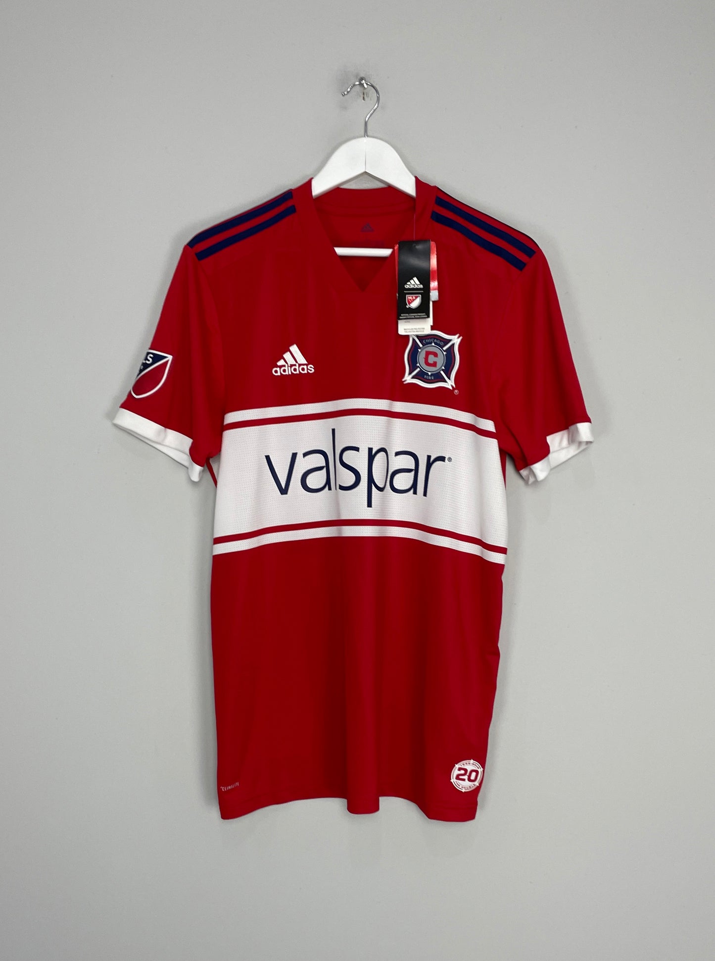 Image of the Chicago Fire shirt from the 2018/19 season