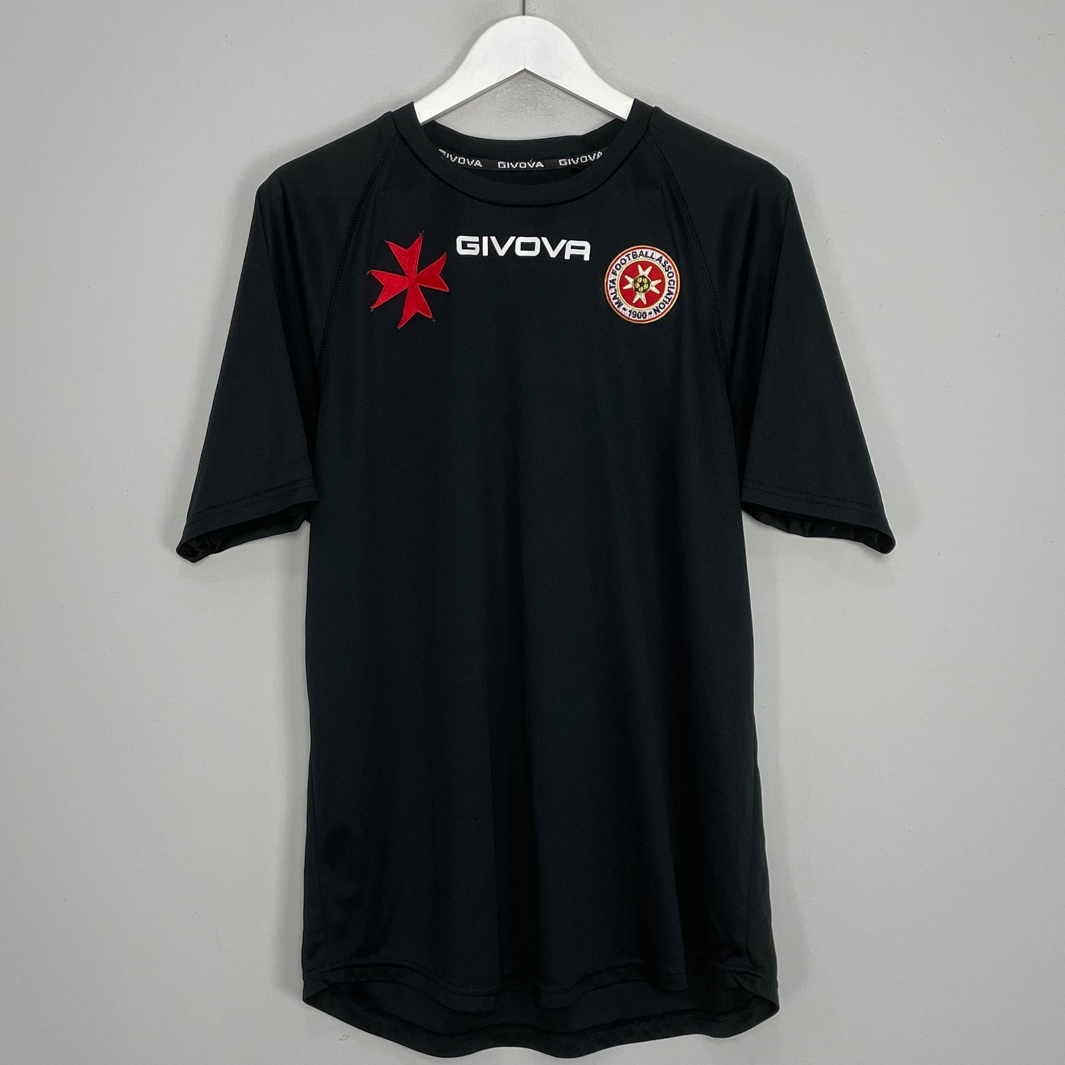 Shop 2010/12 MALTA AWAY SHIRT (XL) GIVOVA, classic football shirts, vintage football shirts & retro soccer jerseys at Cult Kits