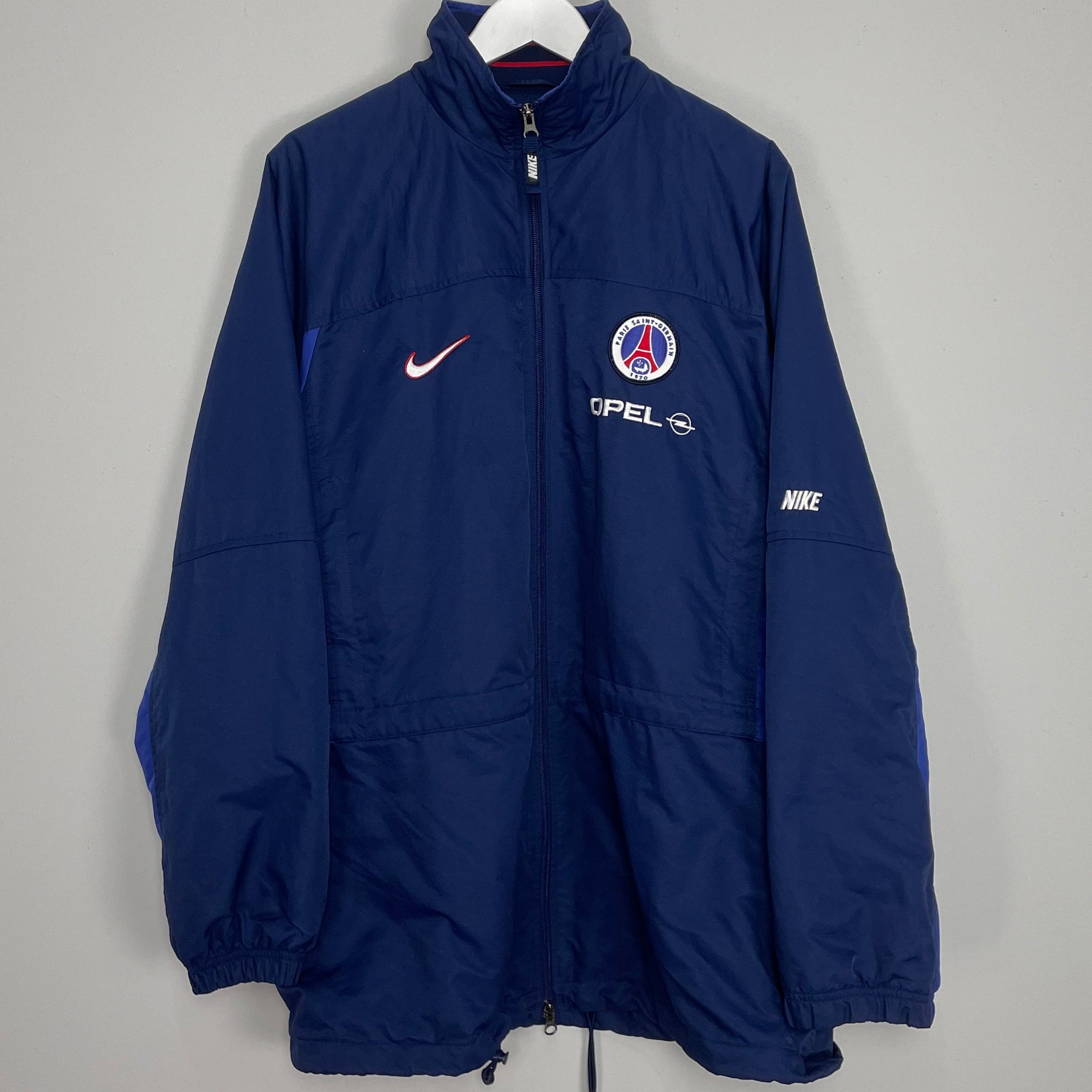 Shop 1997/98 PSG BENCH COAT (XL) NIKE, classic football shirts, vintage football shirts & retro soccer jerseys at Cult Kits