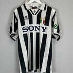 Shop 1995/97 JUVENTUS HOME SHIRT (L) KAPPA, classic football shirts, vintage football shirts & retro soccer jerseys at Cult Kits