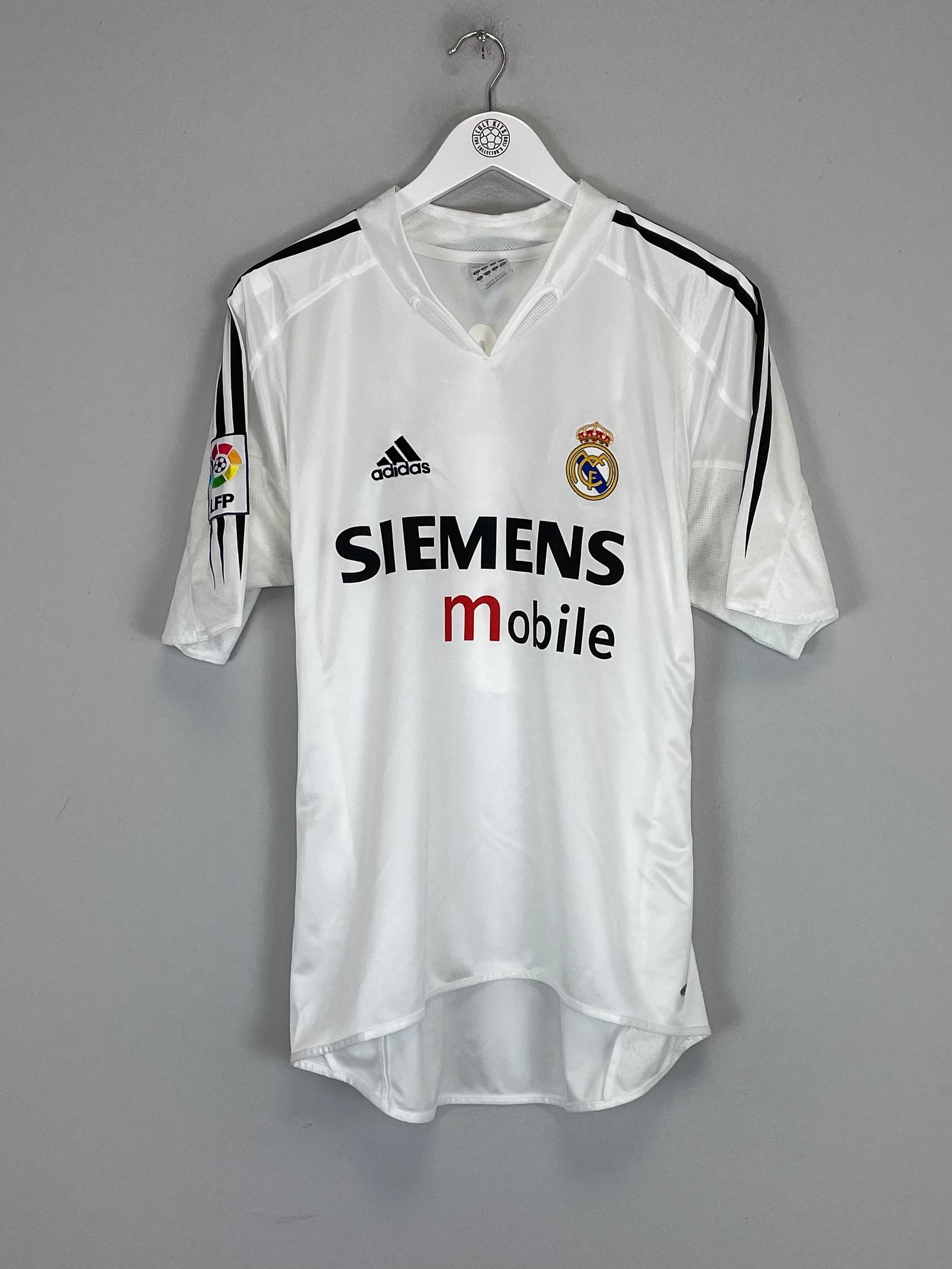 Shop 2004/05 REAL MADRID R.CARLOS #3 HOME SHIRT (M) ADIDAS, classic football shirts, vintage football shirts & retro soccer jerseys at Cult Kits