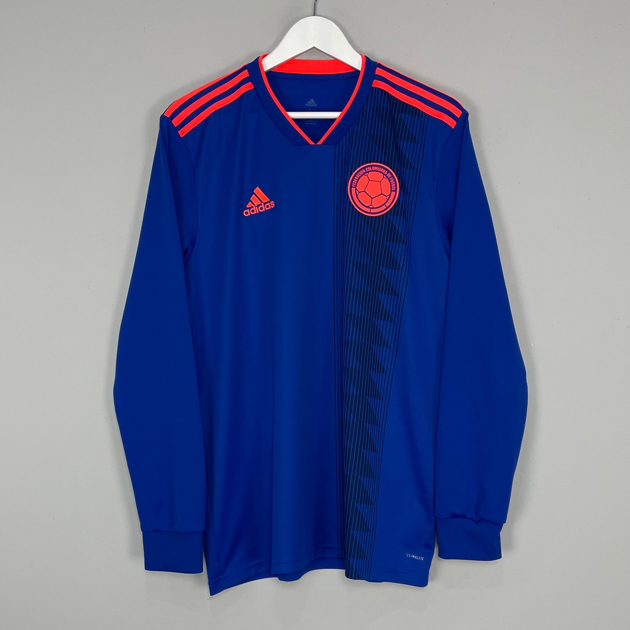 Shop 2018/19 COLOMBIA L/S AWAY SHIRT (L) ADIDAS, classic football shirts, vintage football shirts & retro soccer jerseys at Cult Kits