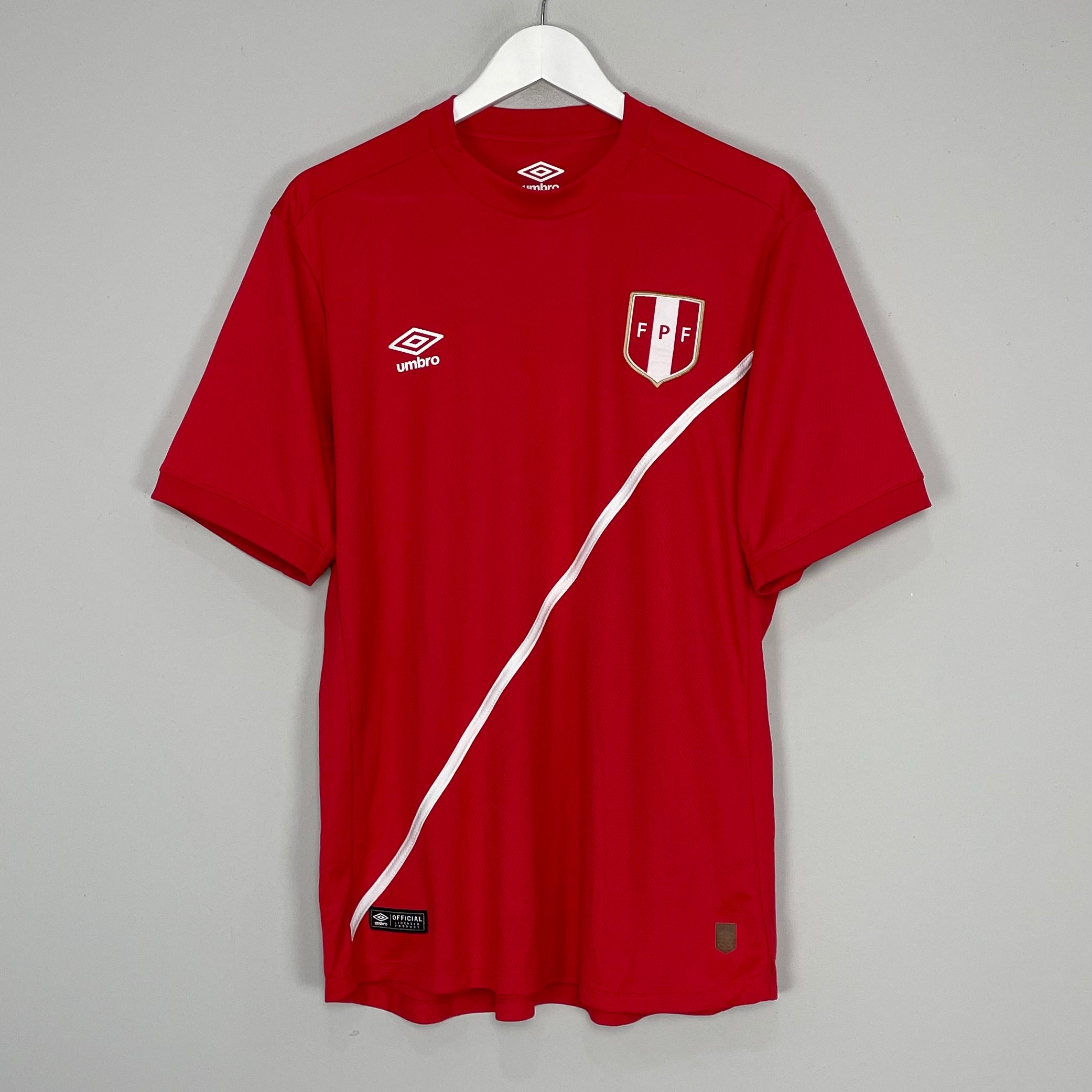 Shop 2017/18 PERU AWAY SHIRT (XL) UMBRO, classic football shirts, vintage football shirts & retro soccer jerseys at Cult Kits