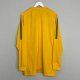 Shop 2017/18 KAIZER CHIEFS TRACK JACKET (XXL) NIKE, classic football shirts, vintage football shirts & retro soccer jerseys at Cult Kits