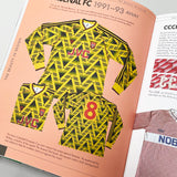 THE FOOTBALL SHIRTS BOOK: THE CONNOISSEUR'S GUIDE