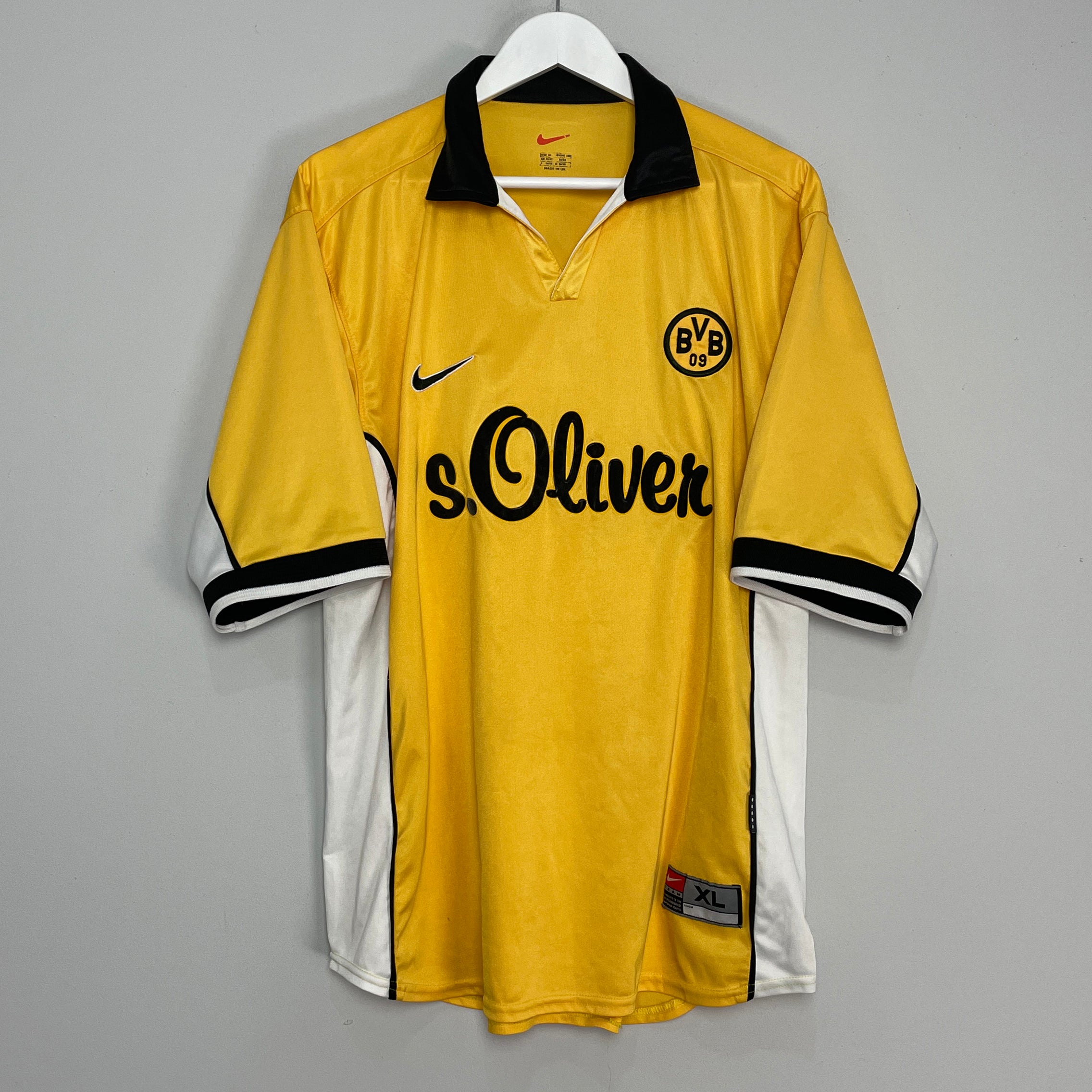 Shop 1998/00 DORTMUND HOME SHIRT (XL) NIKE, classic football shirts, vintage football shirts & retro soccer jerseys at Cult Kits