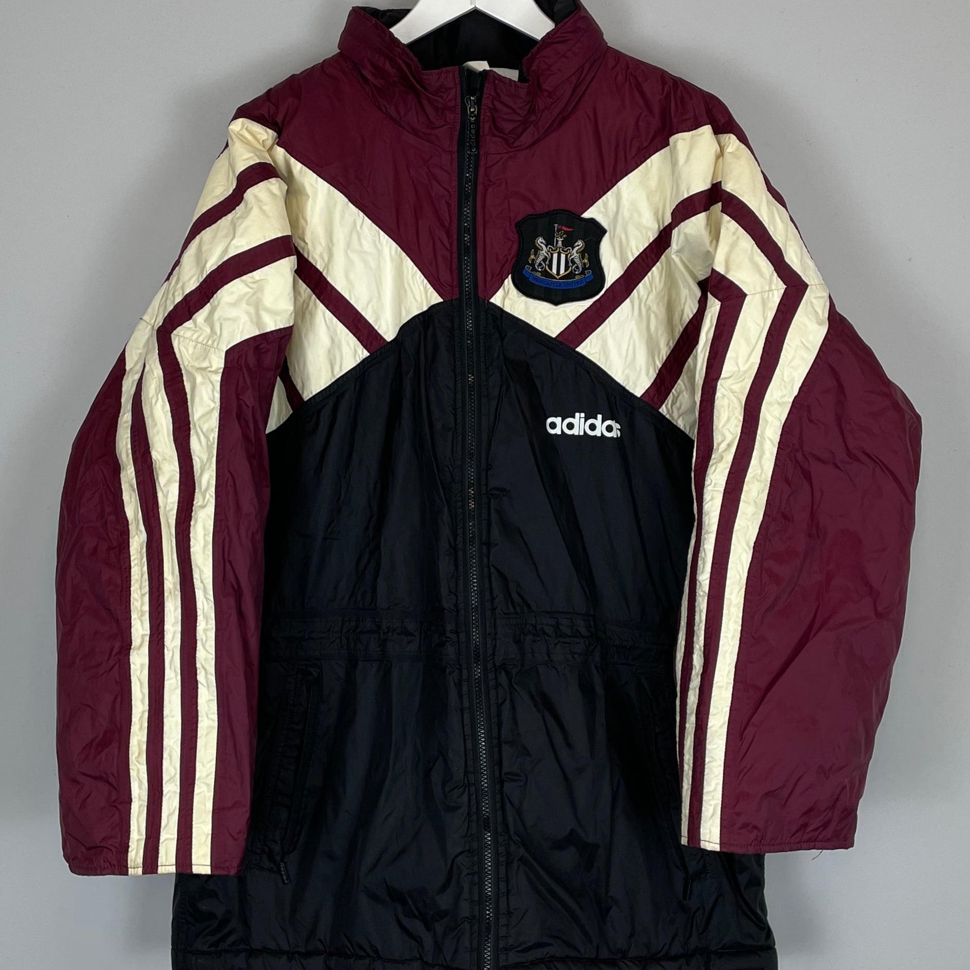 Shop 1995/96 NEWCASTLE UNITED BENCH COAT (M) ADIDAS, classic football shirts, vintage football shirts & retro soccer jerseys at Cult Kits
