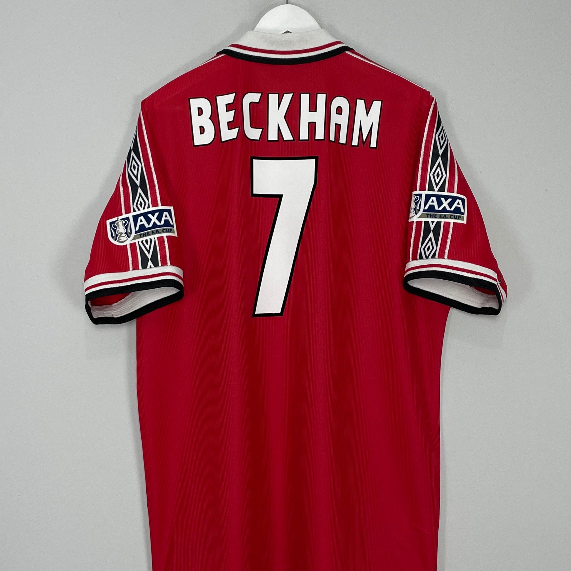Shop 1998/00 MANCHESTER UNITED BECKHAM #7 *FA CUP* HOME SHIRT (XL) UMBRO, classic football shirts, vintage football shirts & retro soccer jerseys at Cult Kits