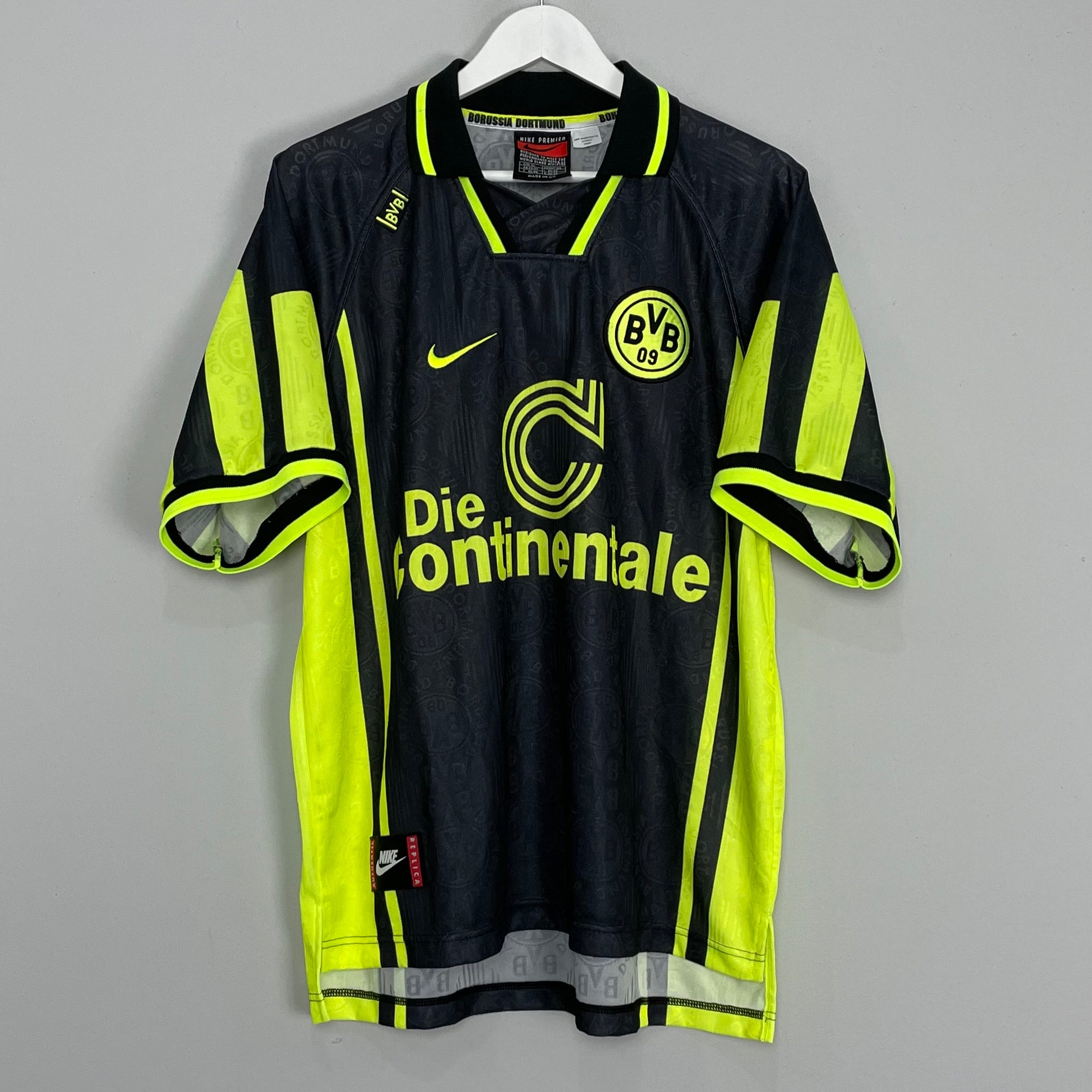 Shop 1996/97 DORTMUND AWAY SHIRT (XL) NIKE, classic football shirts, vintage football shirts & retro soccer jerseys at Cult Kits