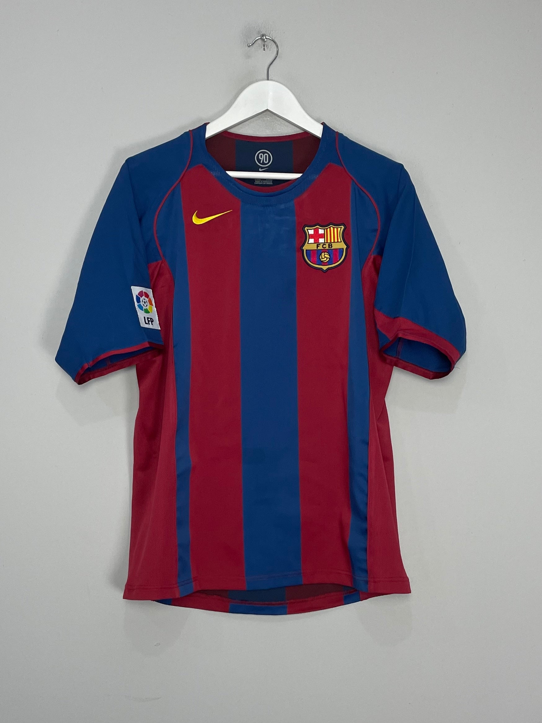 Shop 2004/05 BARCELONA RONALDINHO #10 HOME SHIRT (M) NIKE, classic football shirts, vintage football shirts & retro soccer jerseys at Cult Kits