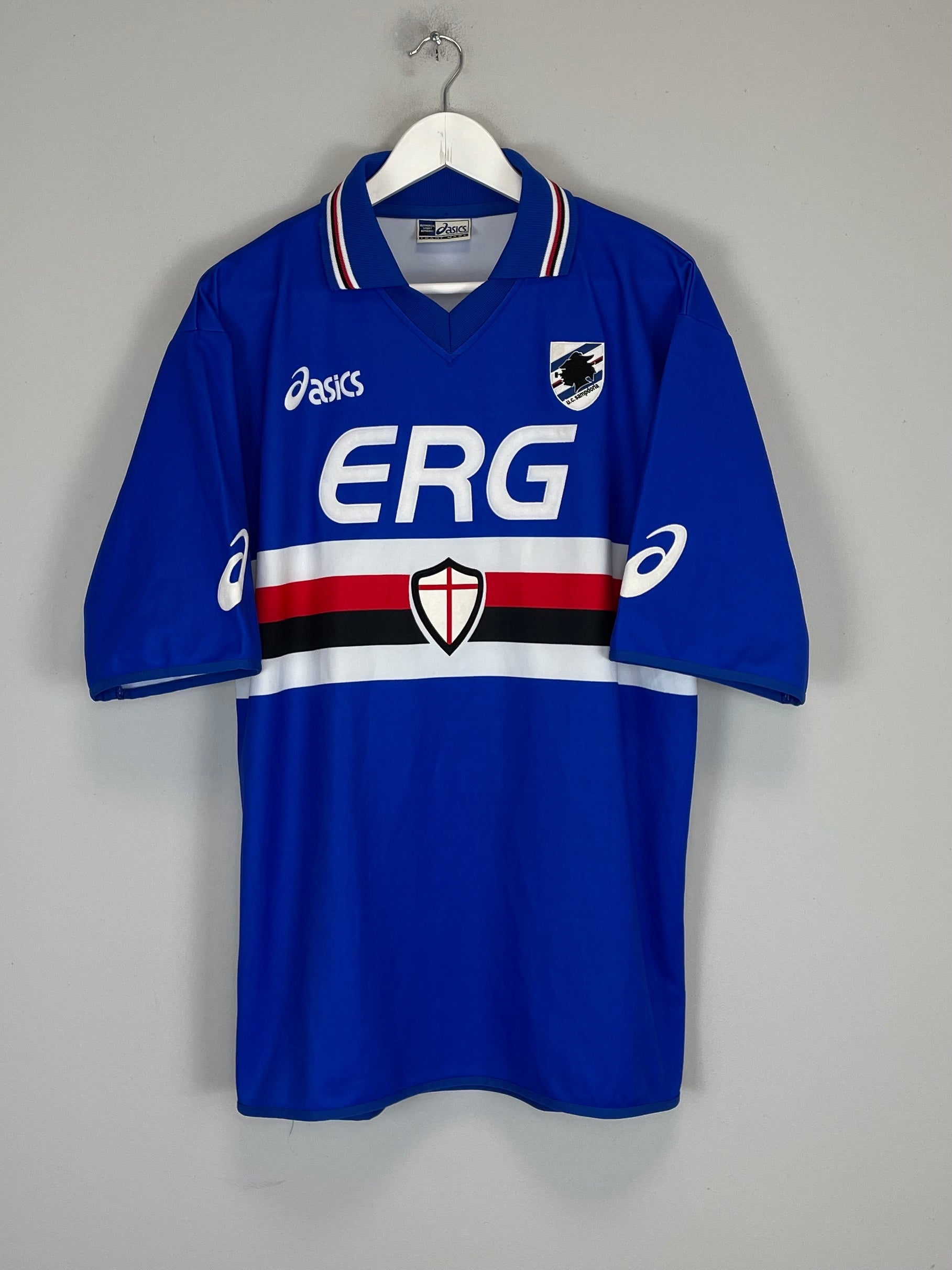 Shop 2003/04 SAMPDORIA HOME SHIRT (XL) ASICS, classic football shirts, vintage football shirts & retro soccer jerseys at Cult Kits