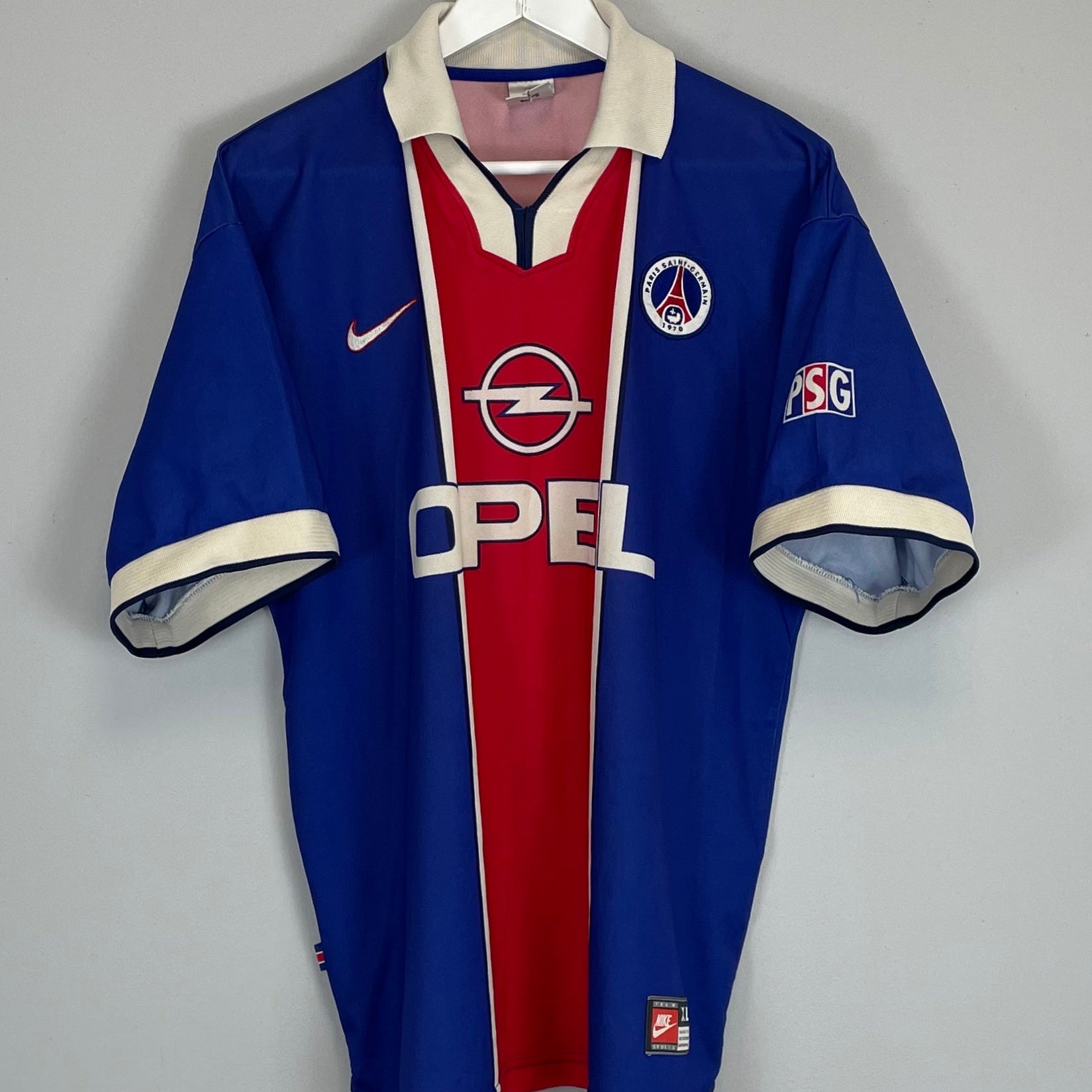 Shop 1997/98 PSG HOME SHIRT (XL) NIKE, classic football shirts, vintage football shirts & retro soccer jerseys at Cult Kits