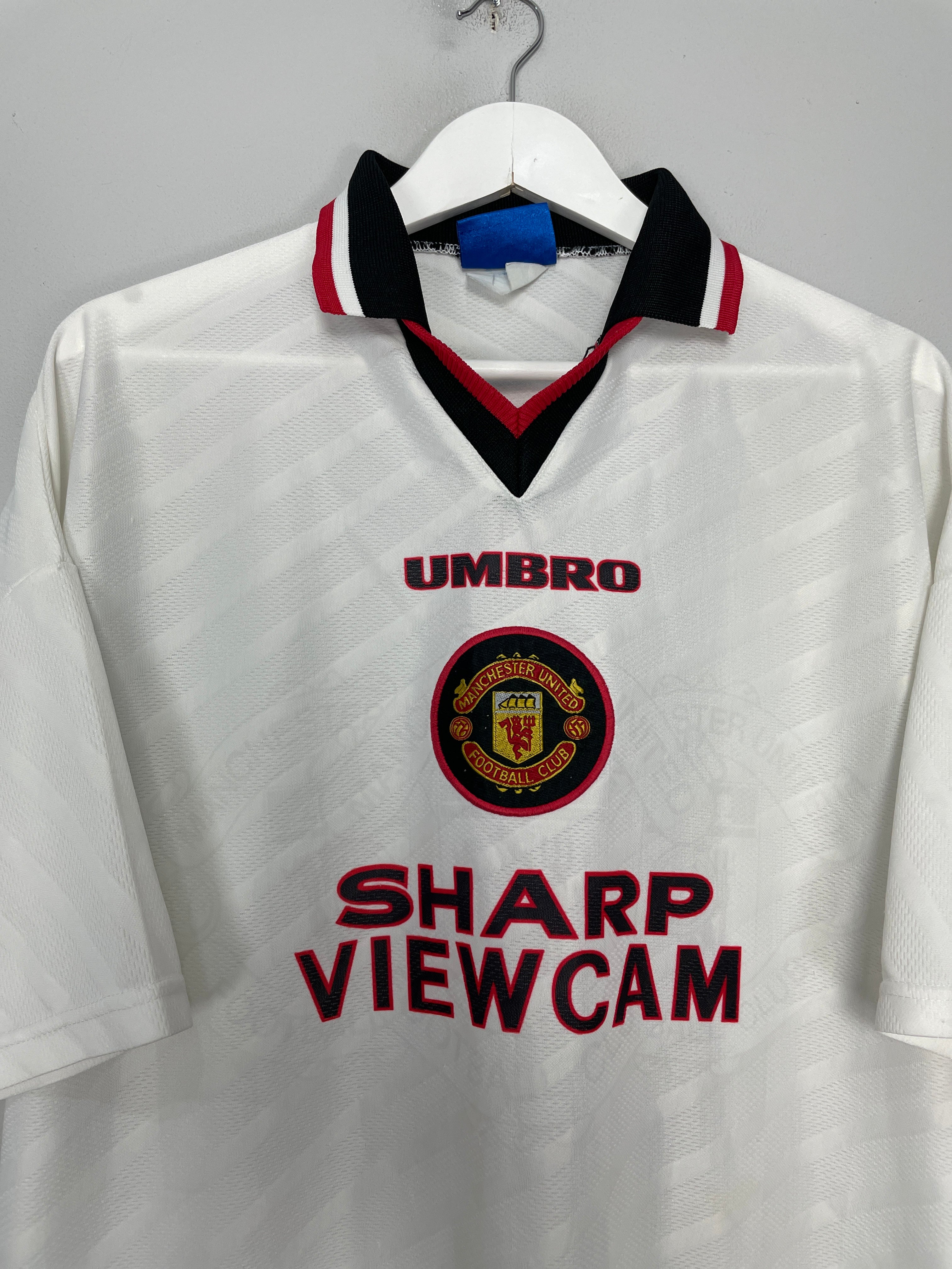 Shop 1996/97 MANCHESTER UNITED CANTONA #7 AWAY SHIRT (XXL) UMBRO, classic football shirts, vintage football shirts & retro soccer jerseys at Cult Kits