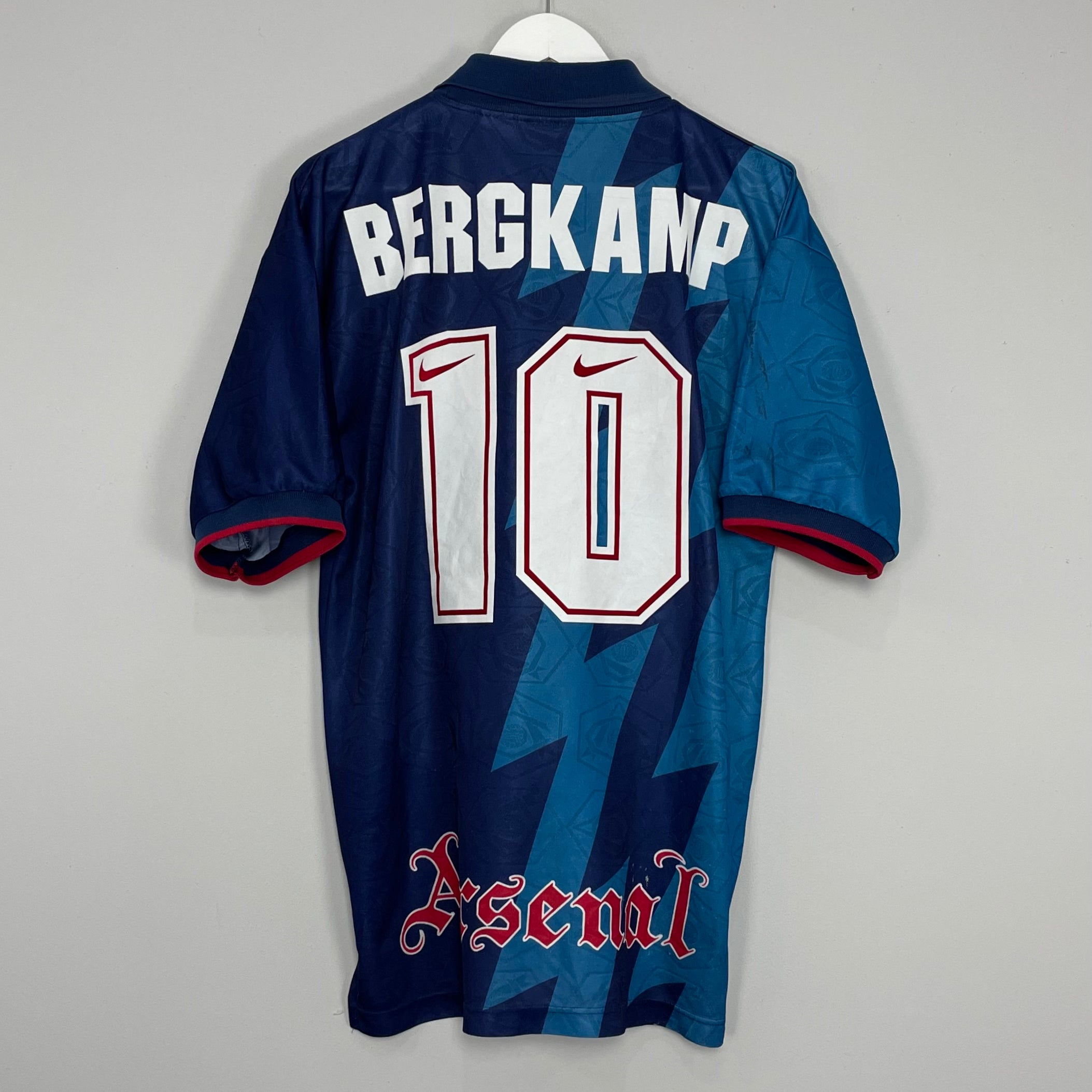 Shop 1995/96 ARSENAL BERGKAMP #10 AWAY SHIRT (XL) NIKE, classic football shirts, vintage football shirts & retro soccer jerseys at Cult Kits