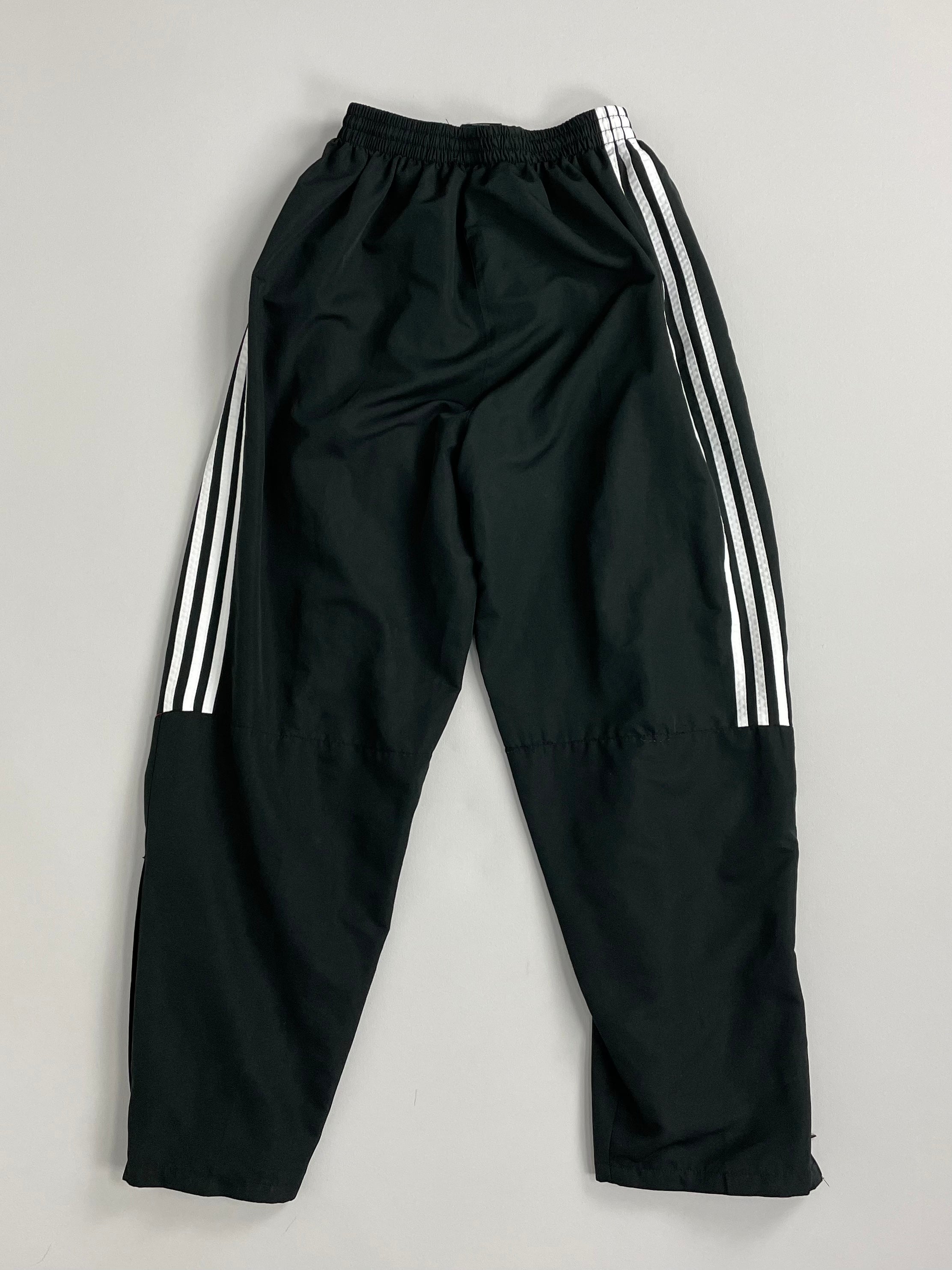 Shop 2006/08 GERMANY TRACKSUIT BOTTOMS (M) ADIDAS, classic football shirts, vintage football shirts & retro soccer jerseys at Cult Kits