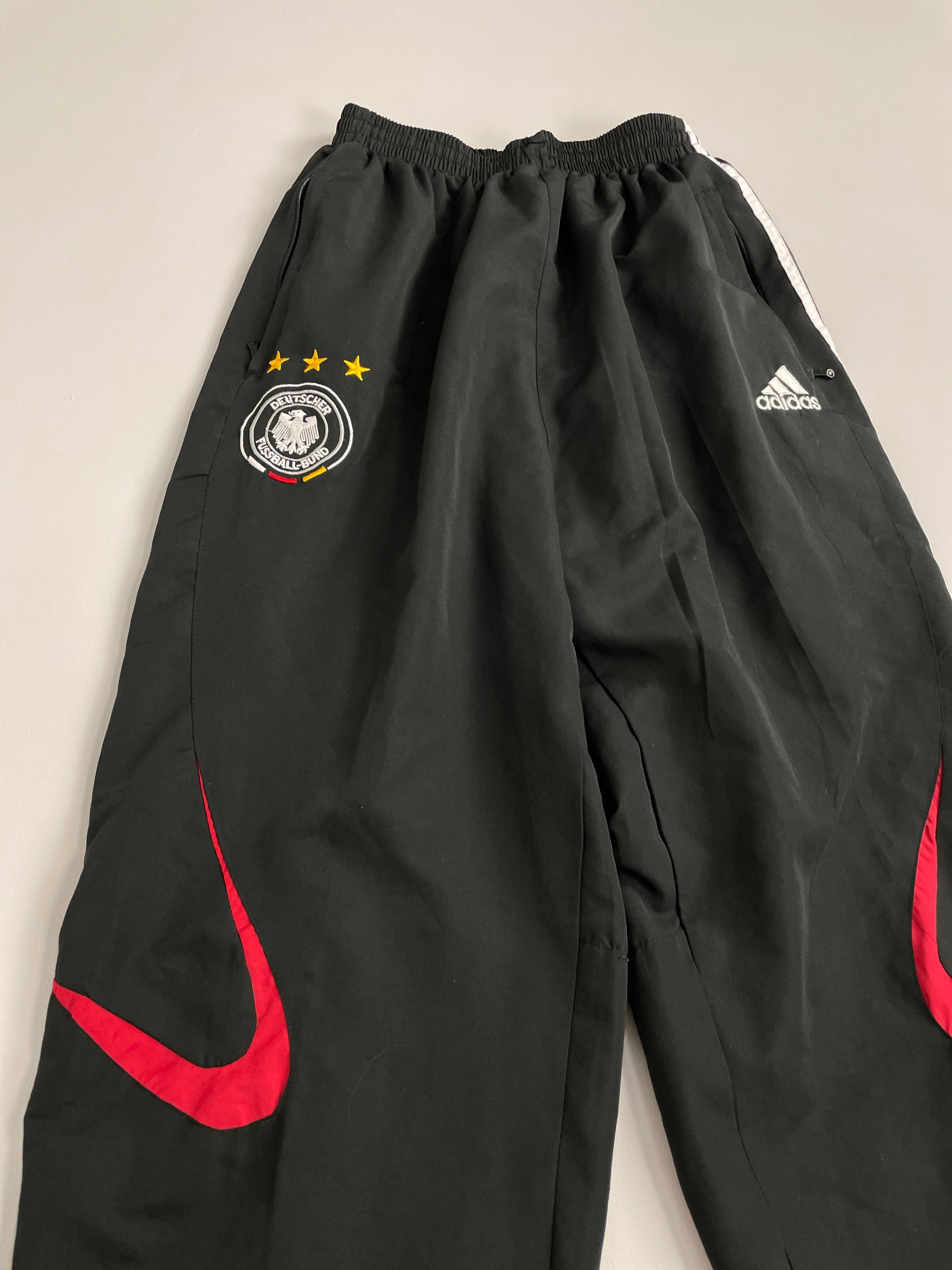 Shop 2006/08 GERMANY TRACKSUIT BOTTOMS (M) ADIDAS, classic football shirts, vintage football shirts & retro soccer jerseys at Cult Kits