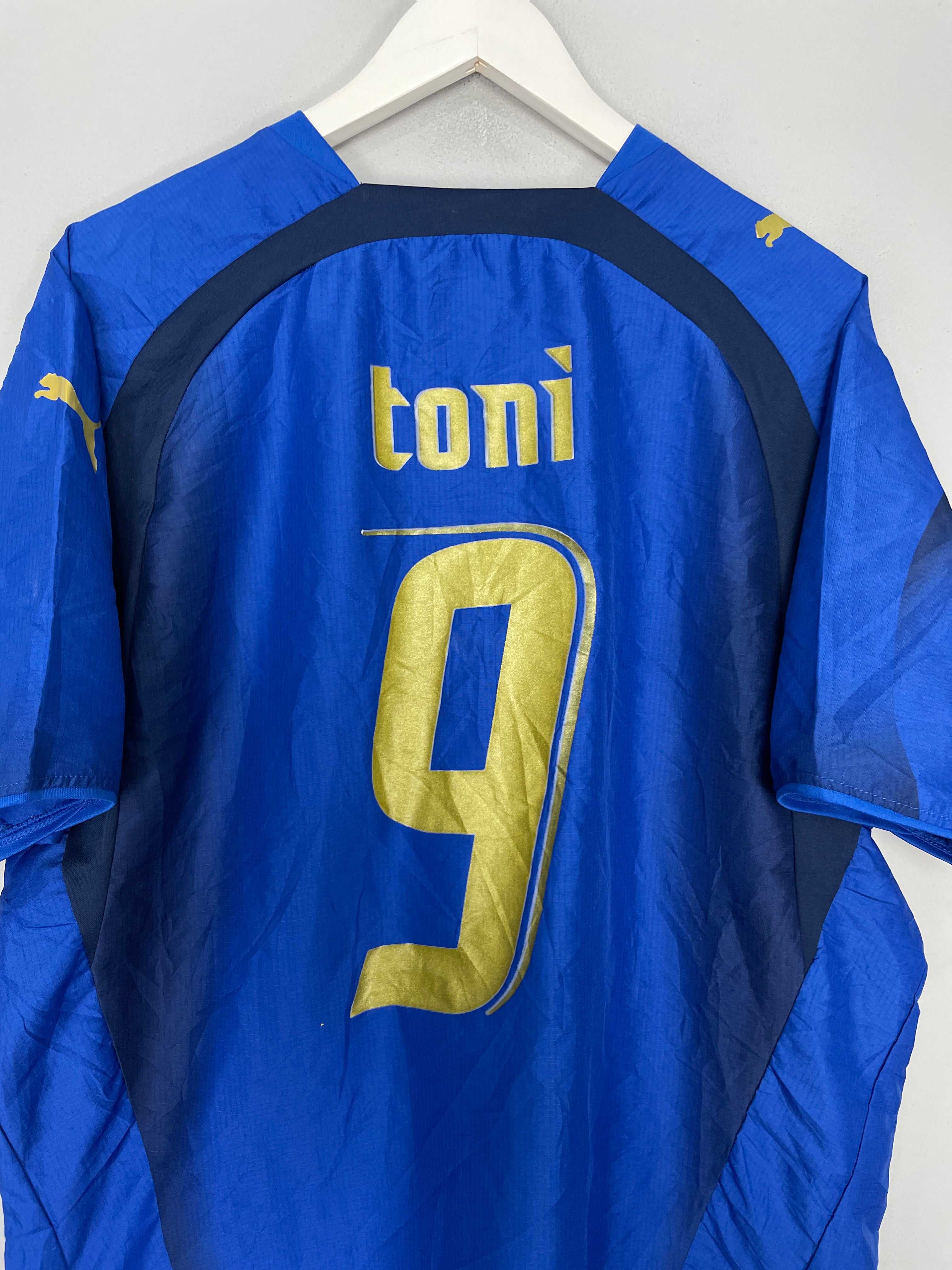 Shop 2006/07 ITALY TONI #9 HOME SHIRT (XL) PUMA, classic football shirts, vintage football shirts & retro soccer jerseys at Cult Kits