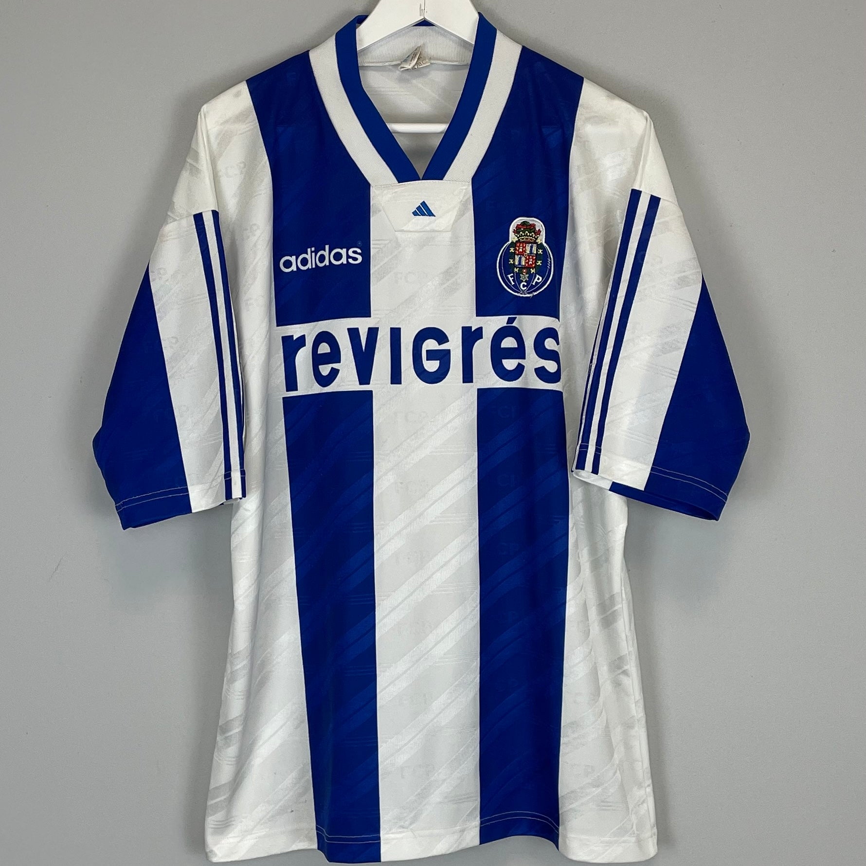 Shop 1994/95 PORTO HOME SHIRT (XL) ADIDAS, classic football shirts, vintage football shirts & retro soccer jerseys at Cult Kits