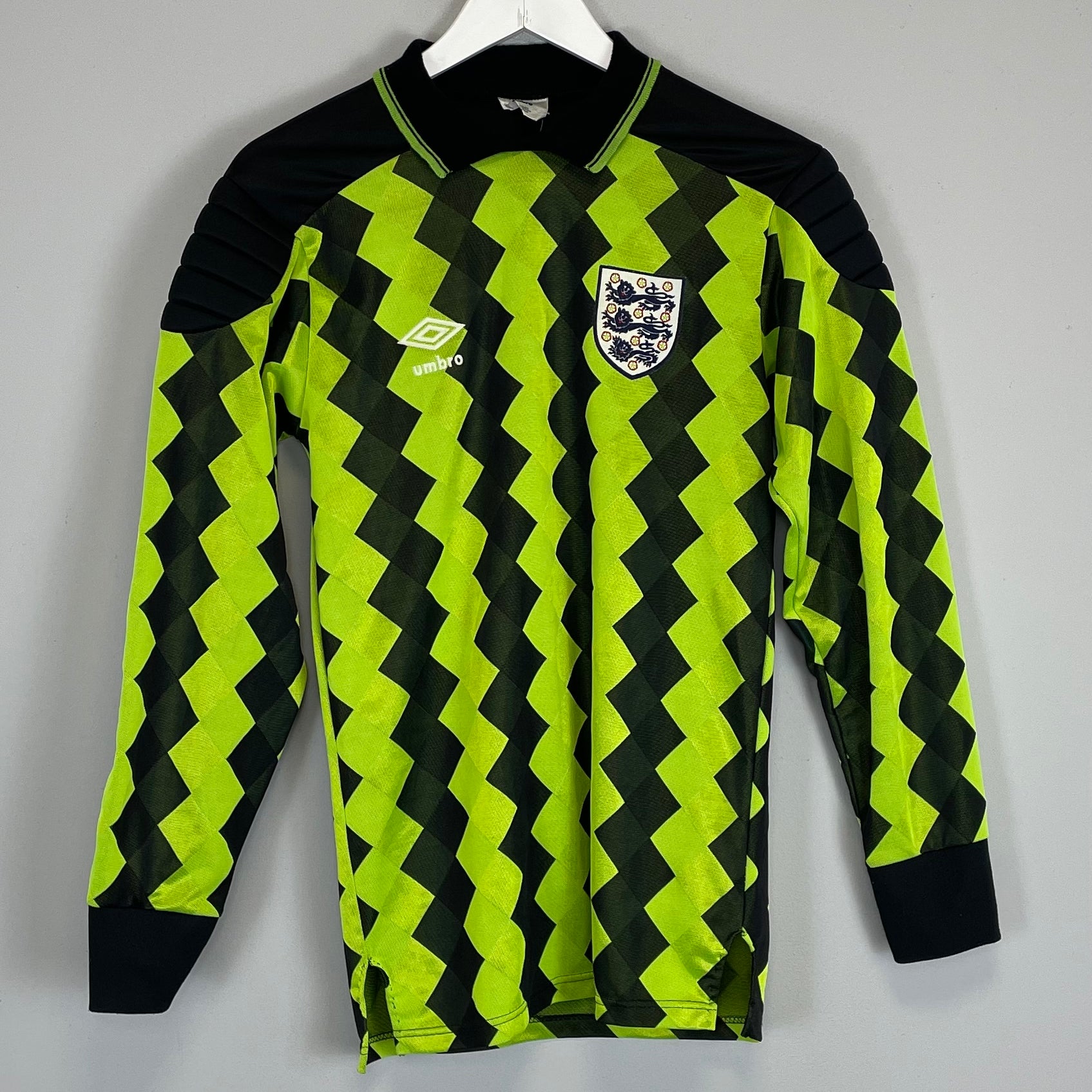 Shop 1988/90 ENGLAND GK SHIRT (S) UMBRO, classic football shirts, vintage football shirts & retro soccer jerseys at Cult Kits