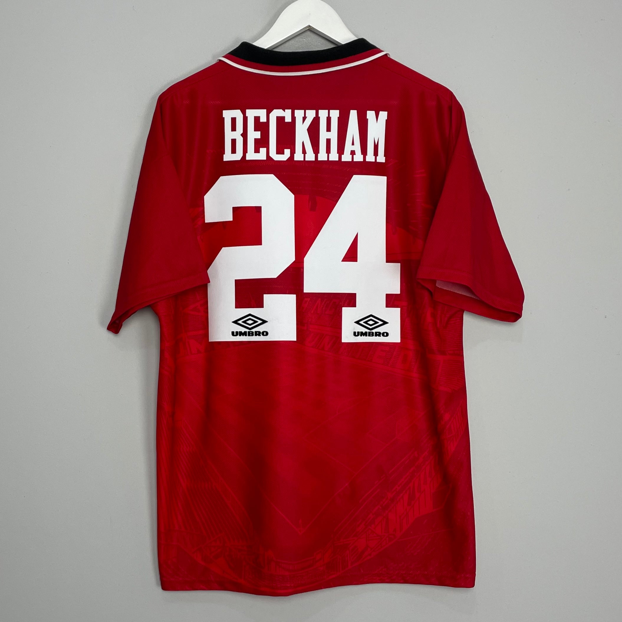 Shop 1994/96 MANCHESTER UNITED BECKHAM #24 HOME SHIRT (L) UMBRO, classic football shirts, vintage football shirts & retro soccer jerseys at Cult Kits