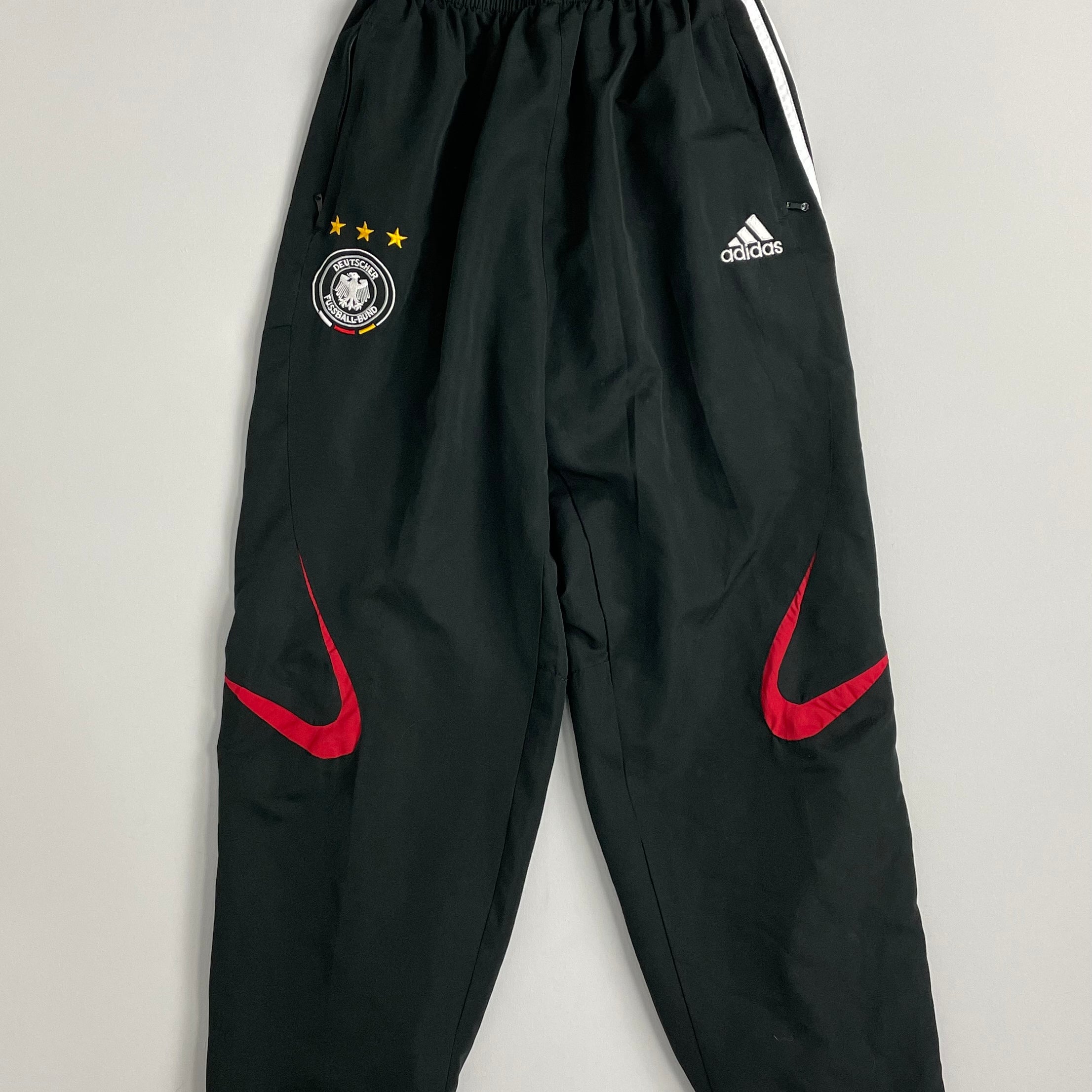 Shop 2006/08 GERMANY TRACKSUIT BOTTOMS (M) ADIDAS, classic football shirts, vintage football shirts & retro soccer jerseys at Cult Kits