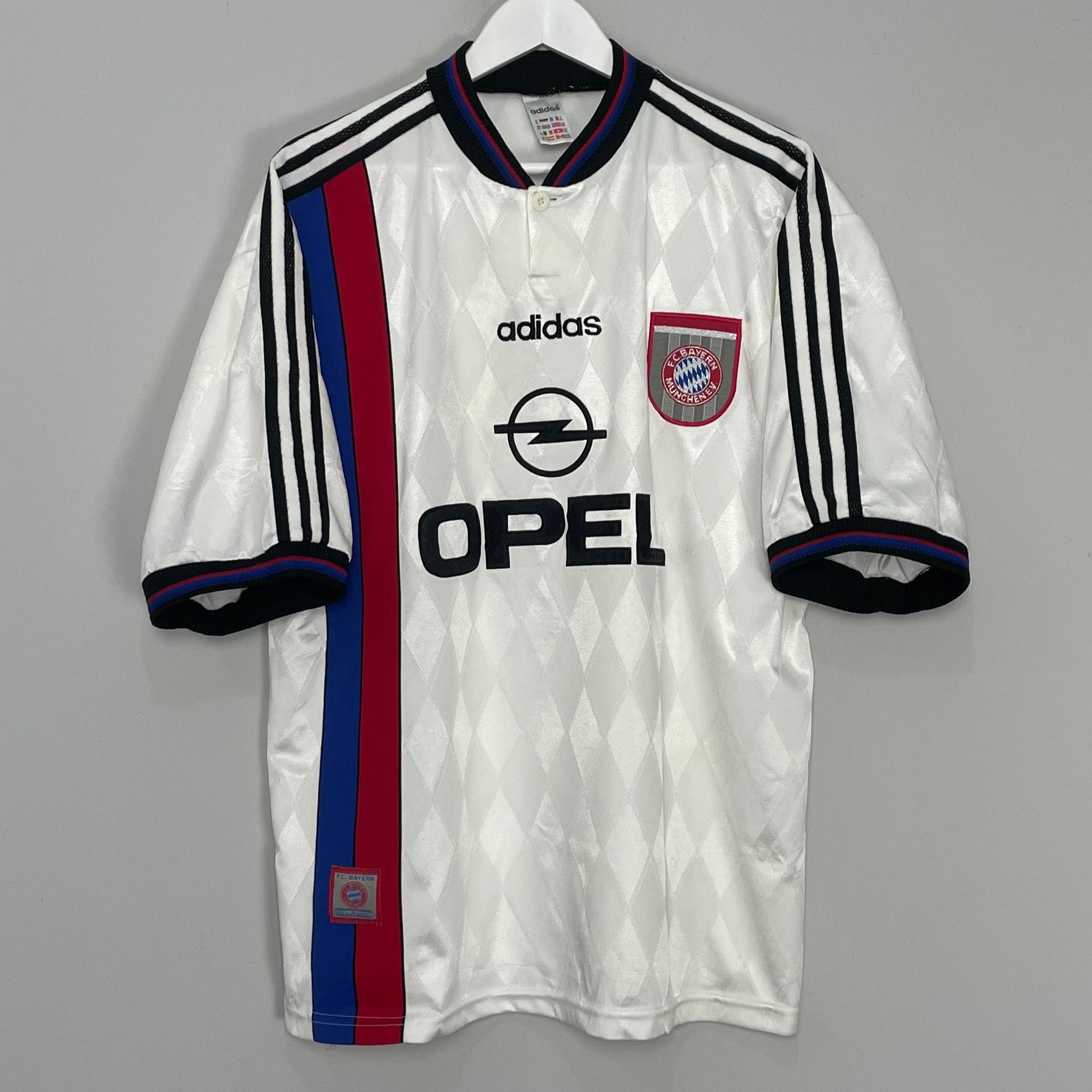 Shop 1996/98 BAYERN MUNICH AWAY SHIRT (XL) ADIDAS, classic football shirts, vintage football shirts & retro soccer jerseys at Cult Kits