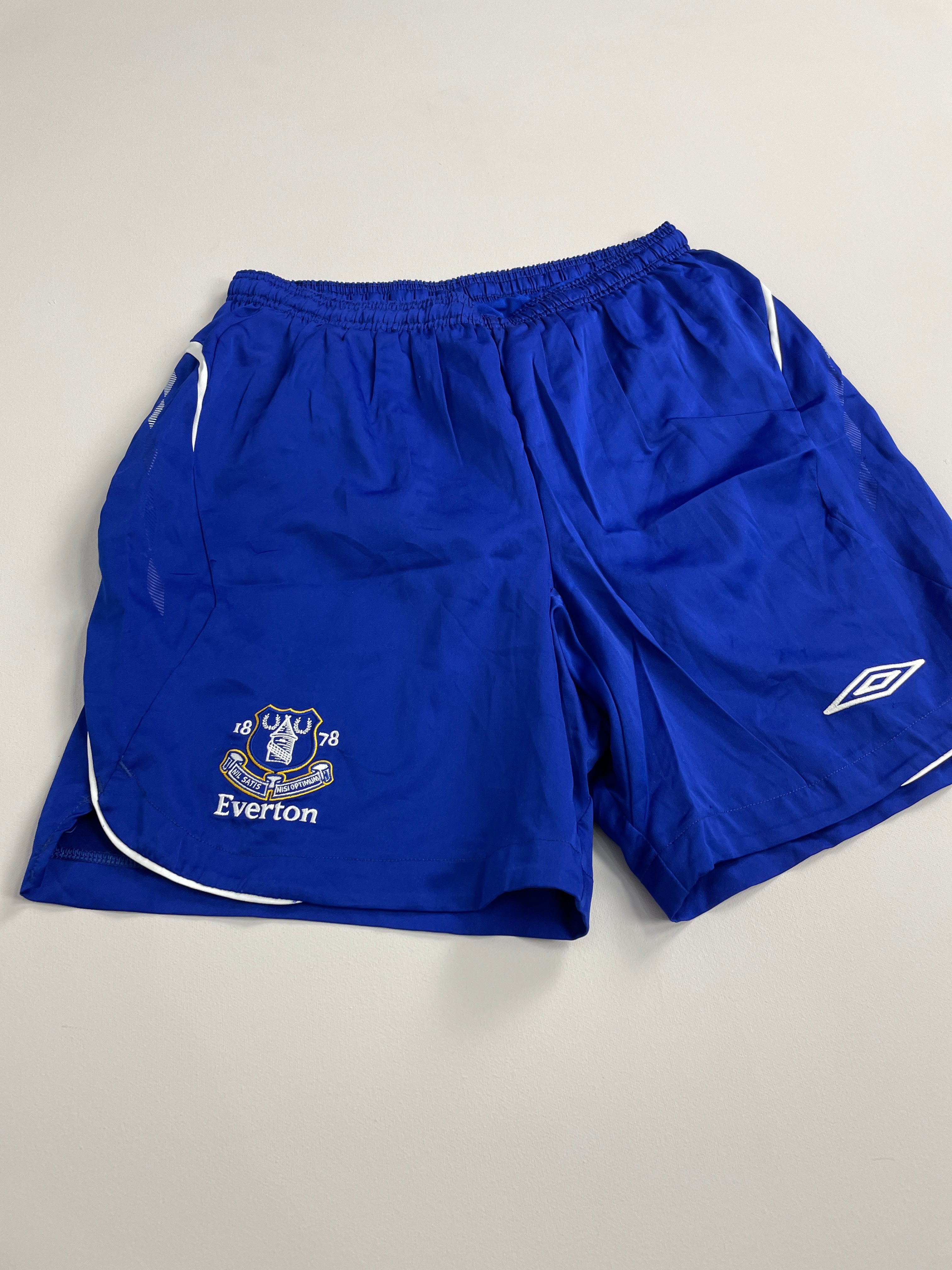 Shop 2008/10 EVERTON HOME SHORTS (L) UMBRO, classic football shirts, vintage football shirts & retro soccer jerseys at Cult Kits