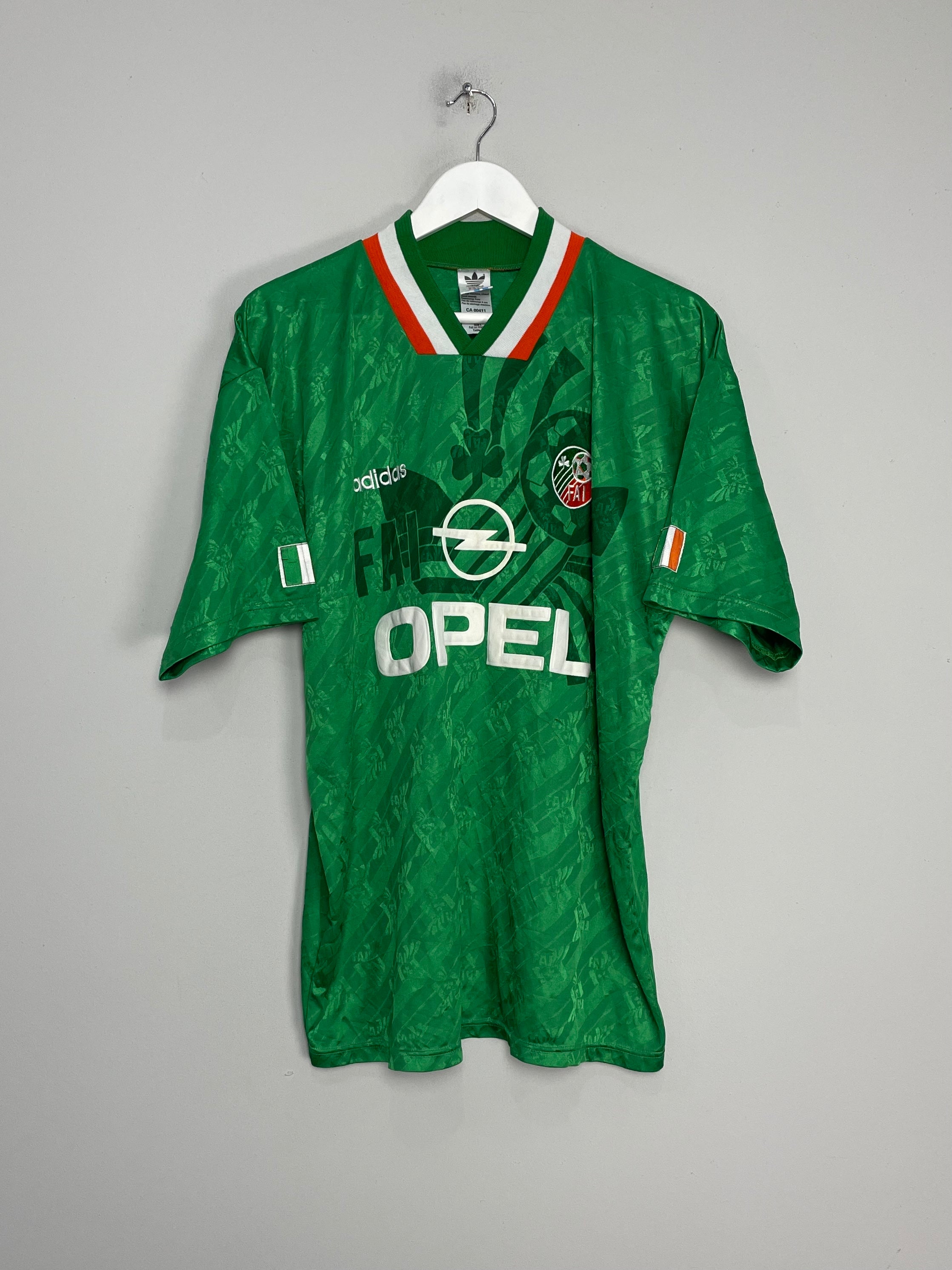 Shop 1994/95 IRELAND HOME SHIRT (L) ADIDAS, classic football shirts, vintage football shirts & retro soccer jerseys at Cult Kits
