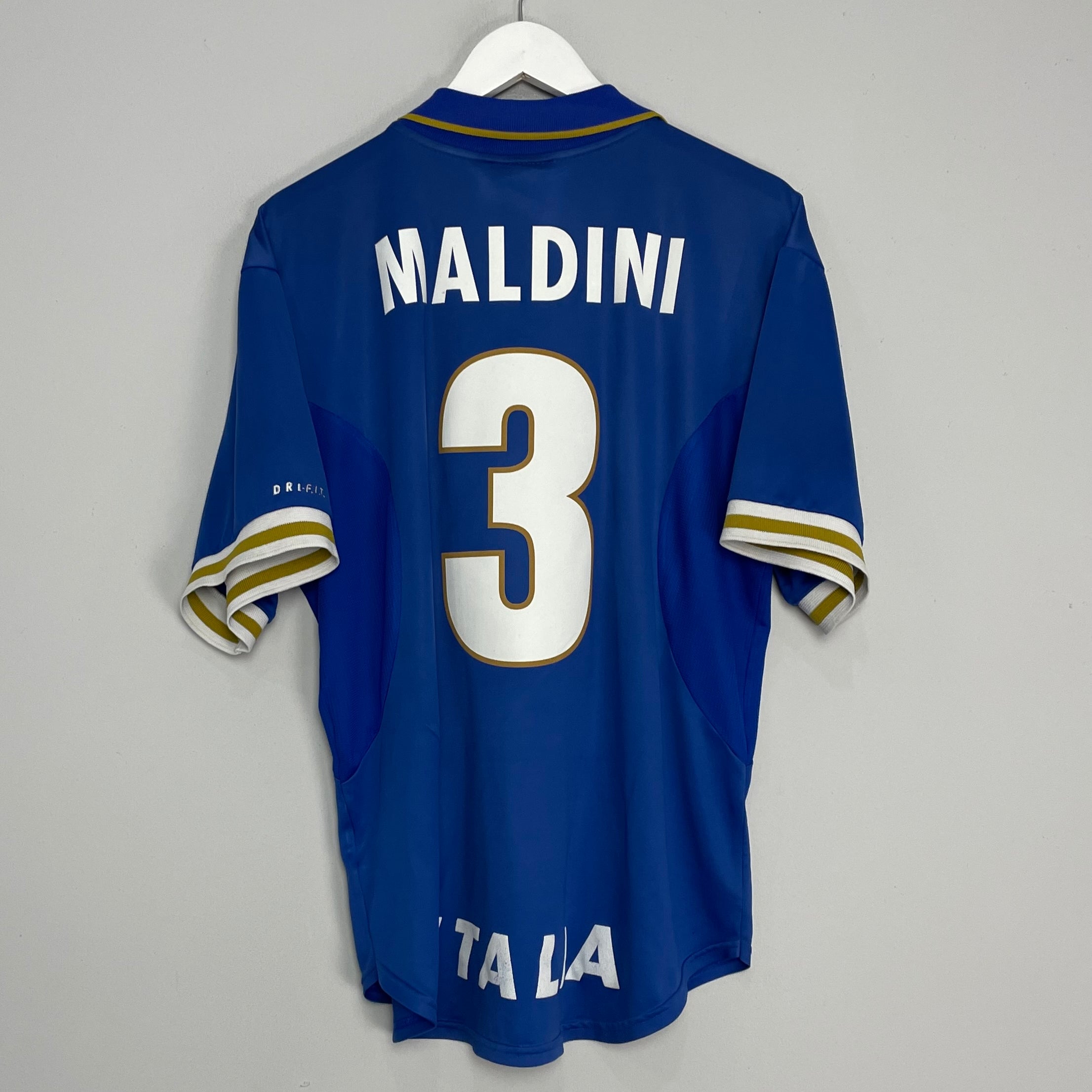 Shop 1996/97 ITALY MALDINI #3 HOME SHIRT (XL) NIKE, classic football shirts, vintage football shirts & retro soccer jerseys at Cult Kits