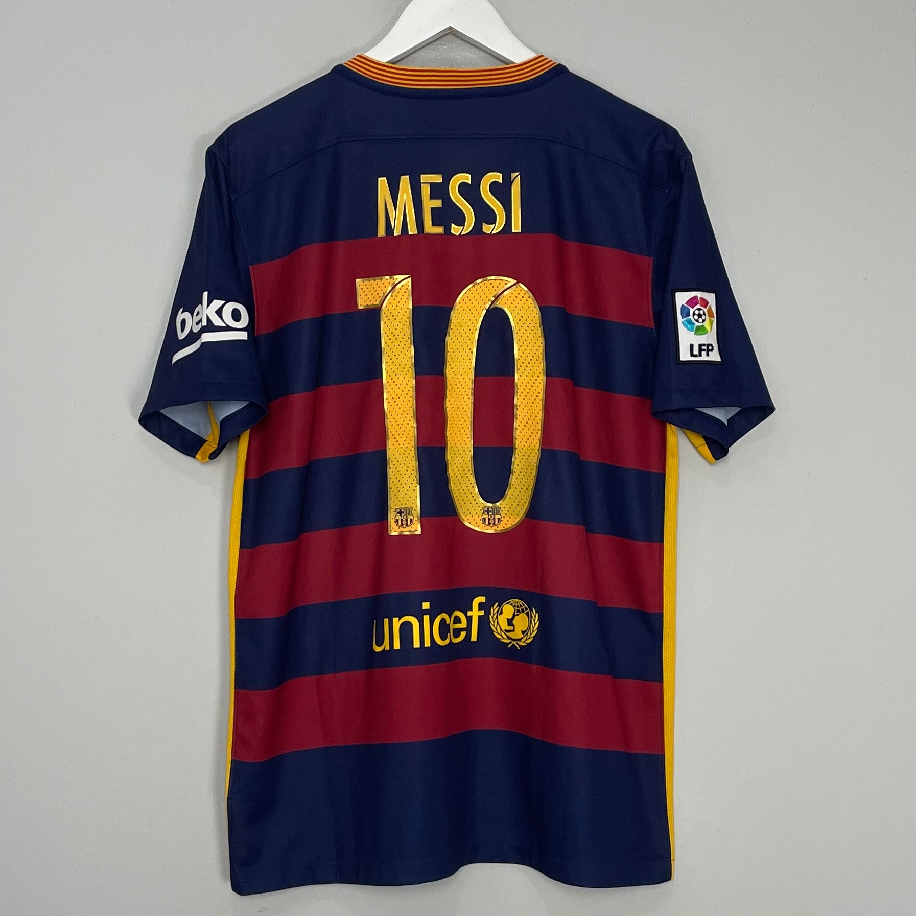 Shop 2015/16 BARCELONA MESSI #10 HOME SHIRT (L) NIKE, classic football shirts, vintage football shirts & retro soccer jerseys at Cult Kits