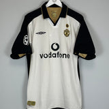 Shop 2001/02 MANCHESTER UNITED BECKHAM #7 C/L AWAY/THIRD CENTENARY SHIRT (XL) UMBRO, classic football shirts, vintage football shirts & retro soccer jerseys at Cult Kits
