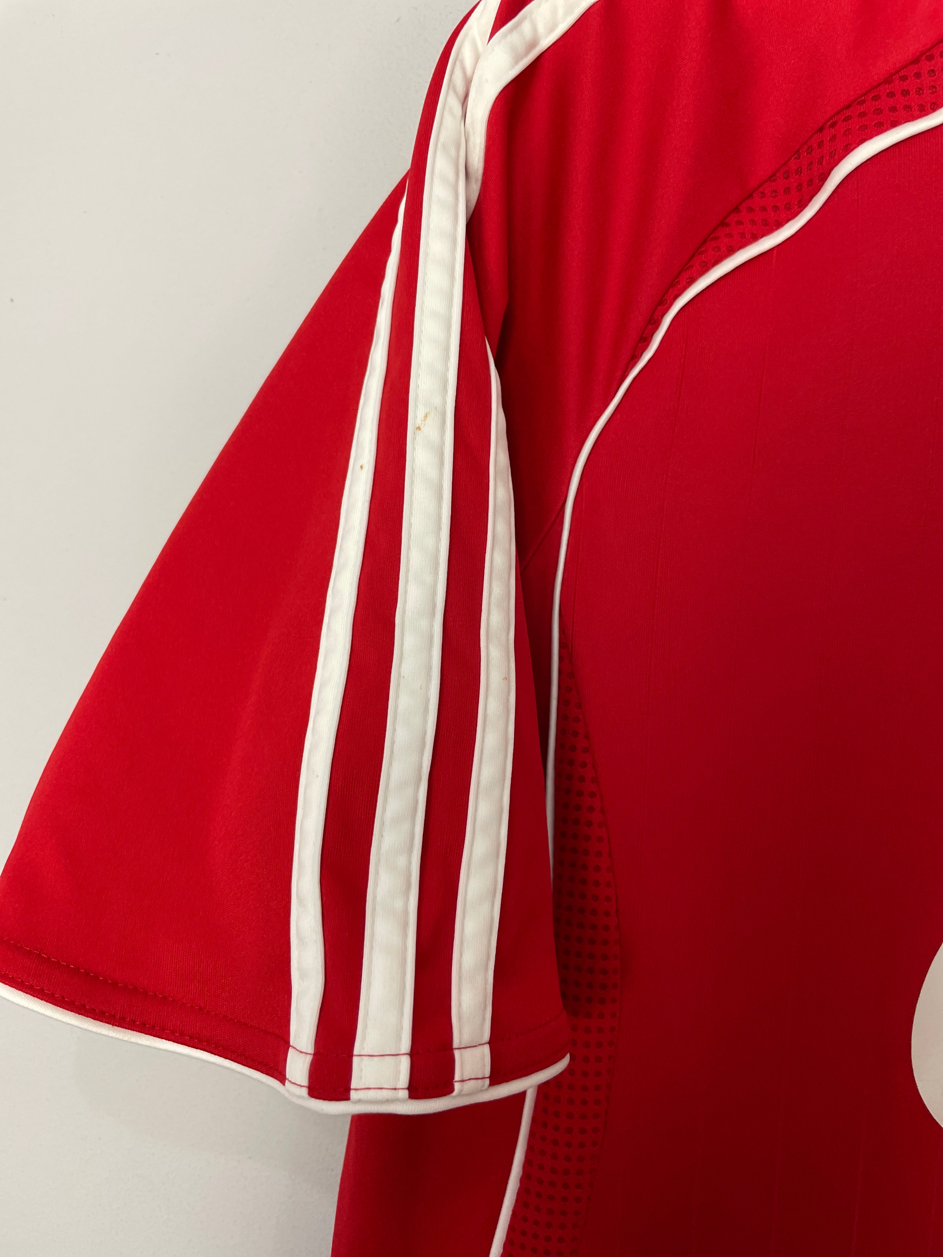 Shop 2006/08 LIVERPOOL GERRARD #8 HOME SHIRT (M) ADIDAS, classic football shirts, vintage football shirts & retro soccer jerseys at Cult Kits