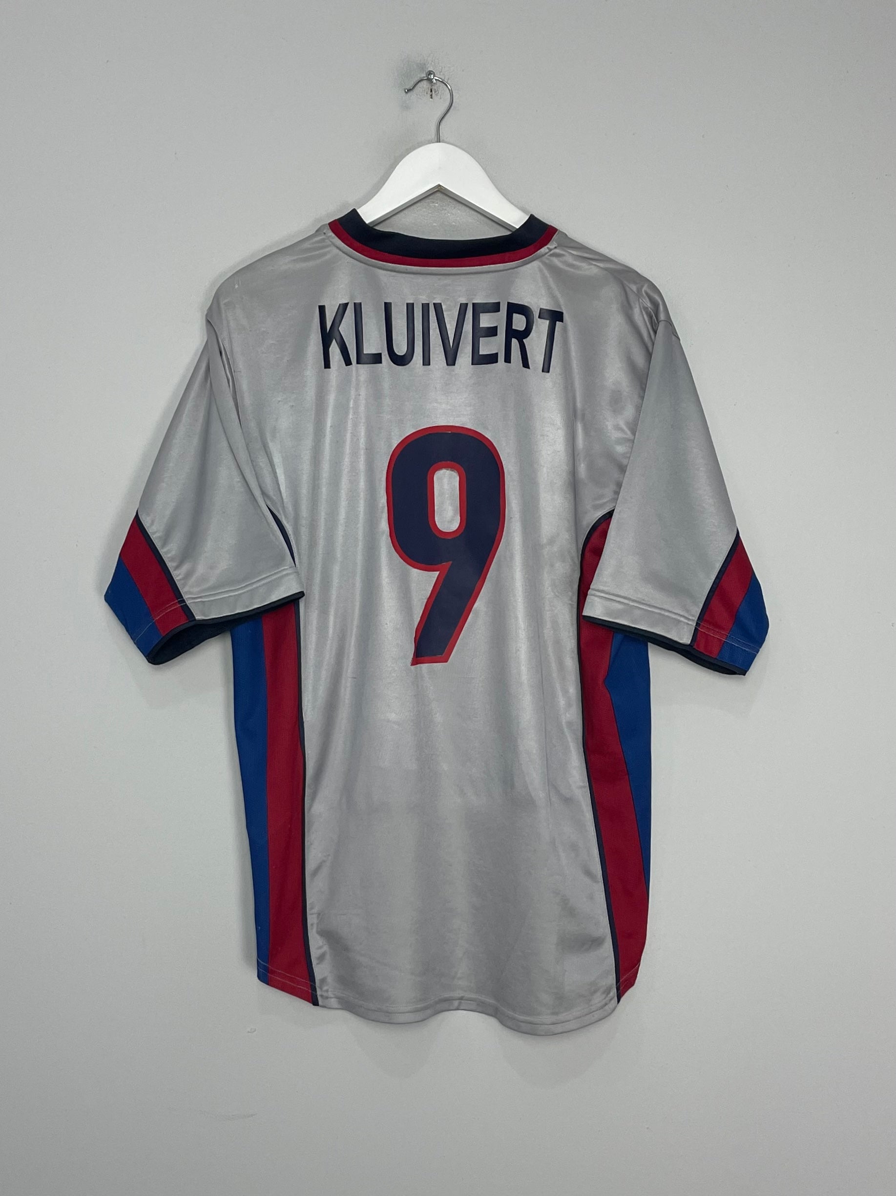 Shop 1998/01 BARCELONA KLUIVERT #9 AWAY SHIRT (L) NIKE, classic football shirts, vintage football shirts & retro soccer jerseys at Cult Kits