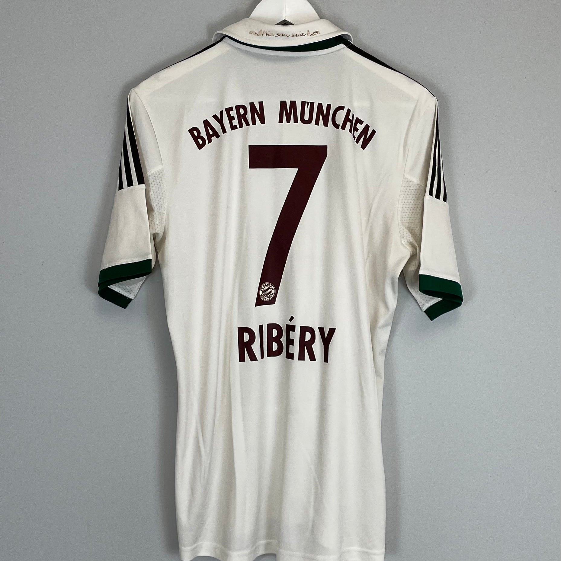 Shop 2013/14 BAYERN MUNICH RIBERY #7 AWAY SHIRT (M) ADIDAS, classic football shirts, vintage football shirts & retro soccer jerseys at Cult Kits