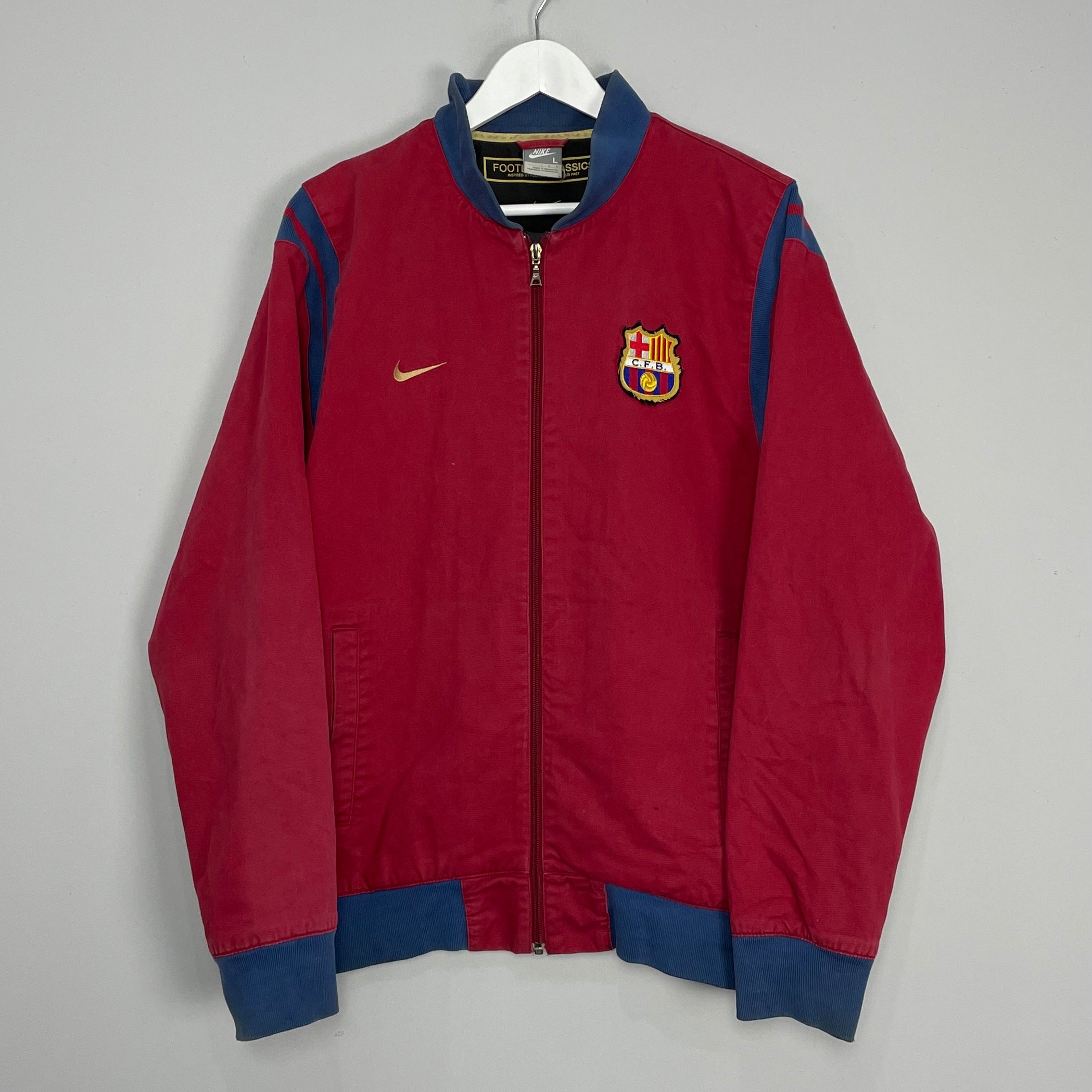 Shop 1999/00 BARCELONA HERITAGE JACKET (L) NIKE, classic football shirts, vintage football shirts & retro soccer jerseys at Cult Kits